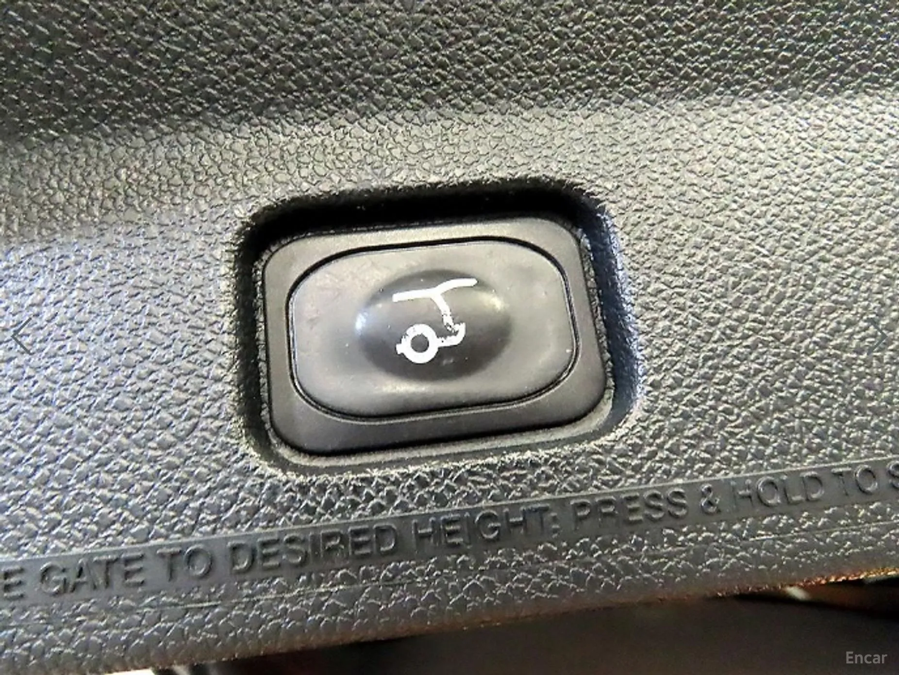 Ford Explorer превью 14