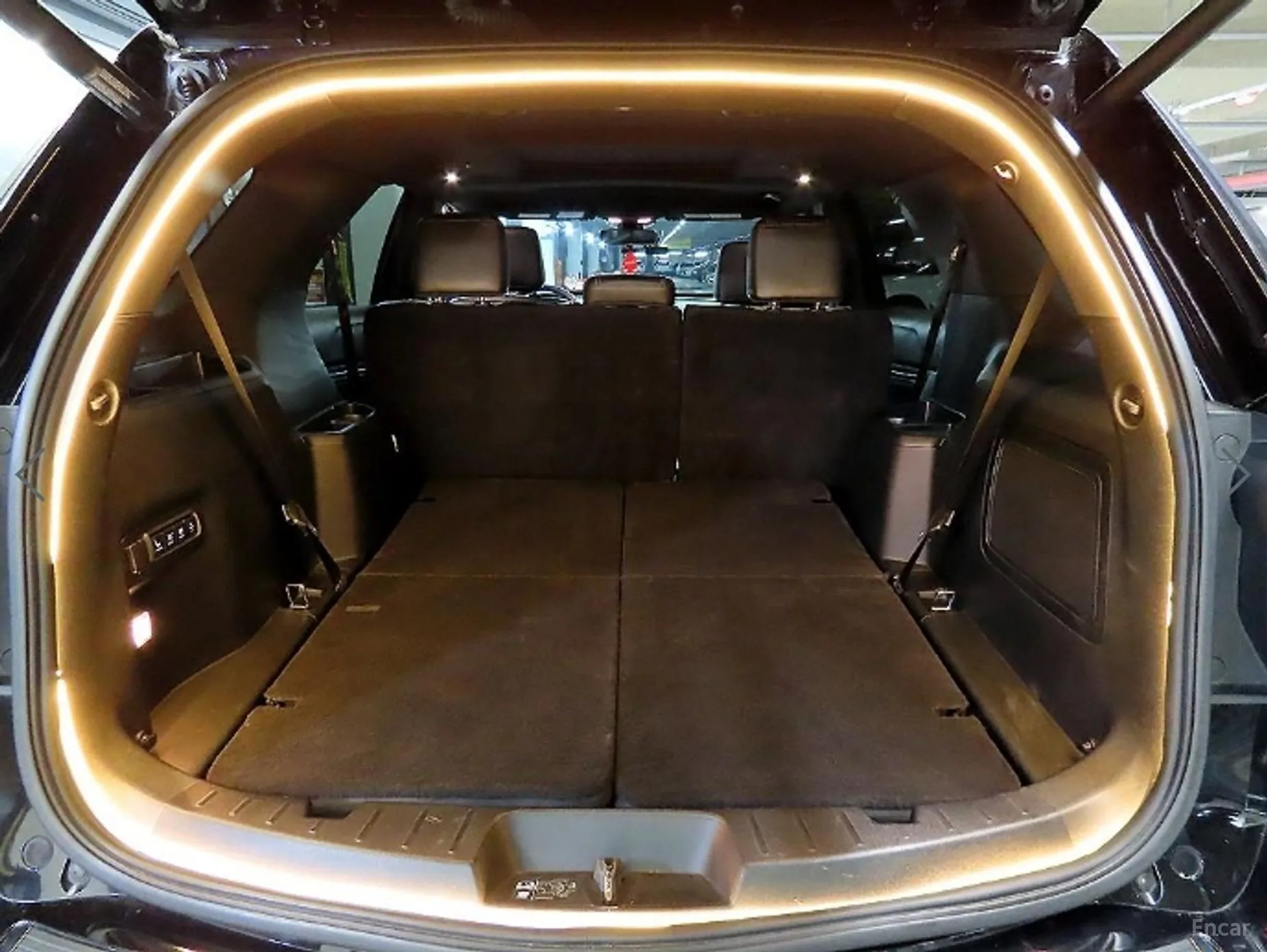 Ford Explorer превью 17