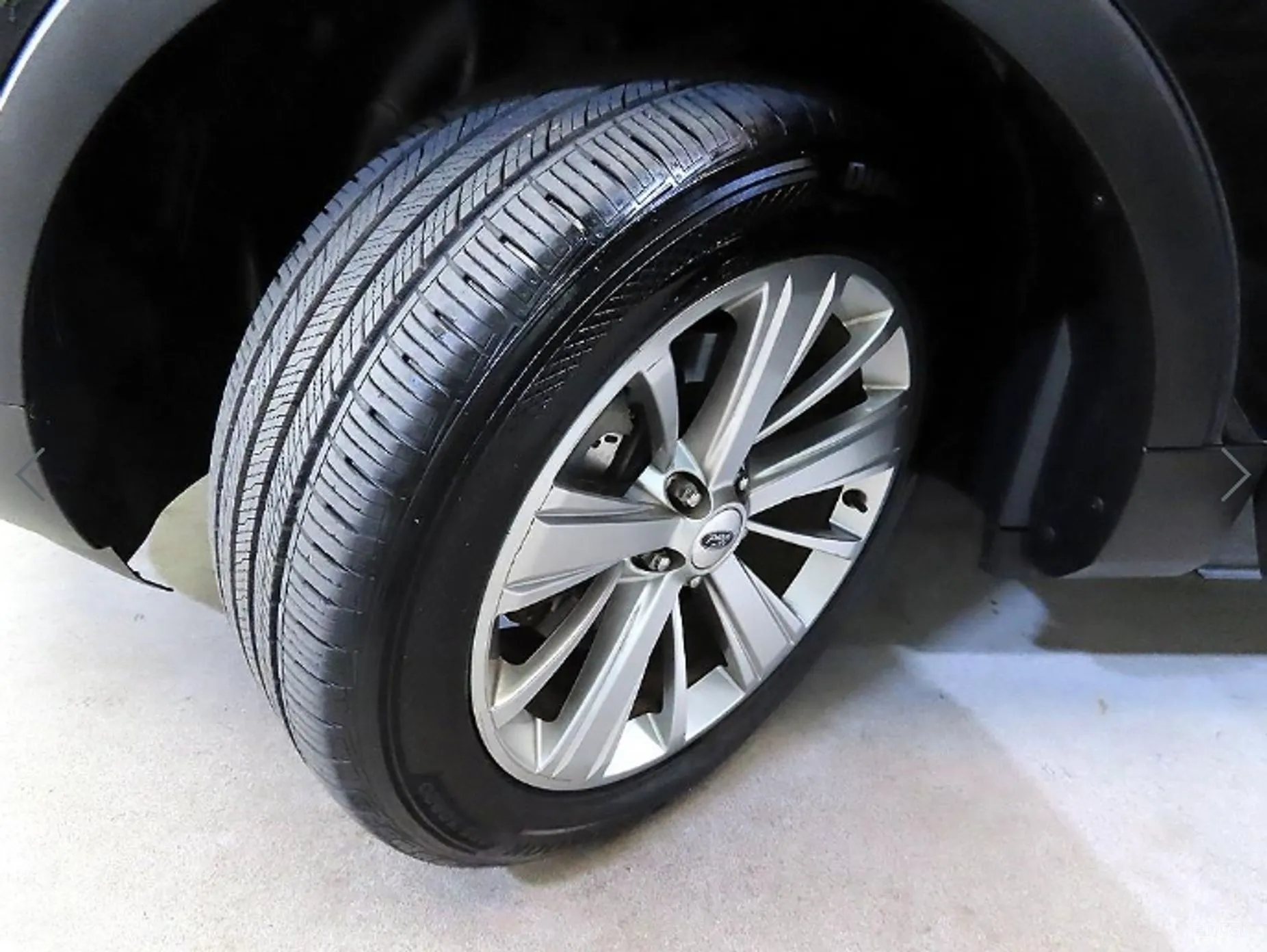 Ford Explorer превью 20