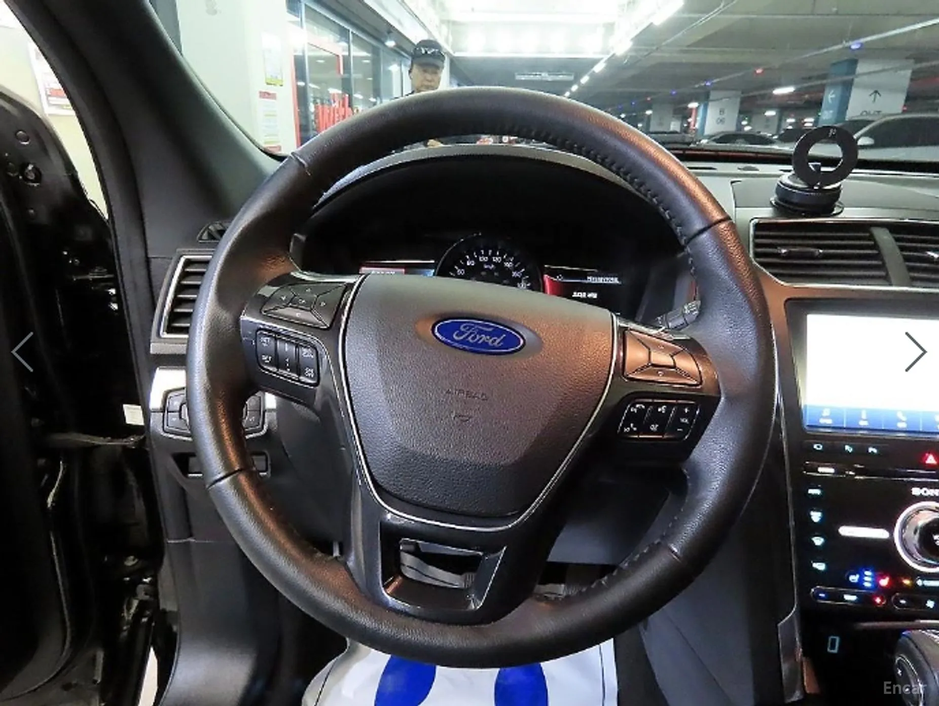 Ford Explorer превью 8