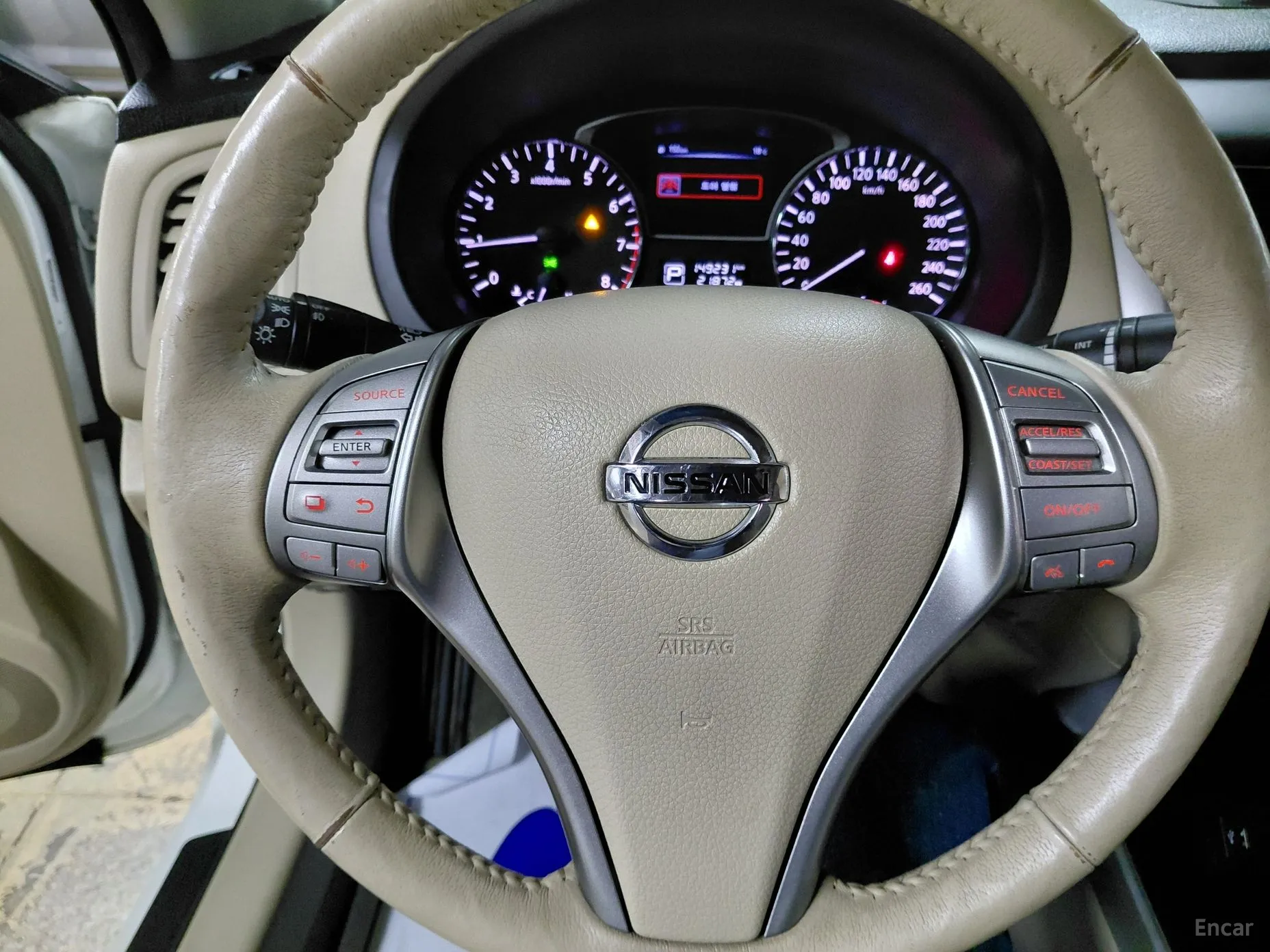 Nissan Altima превью 10