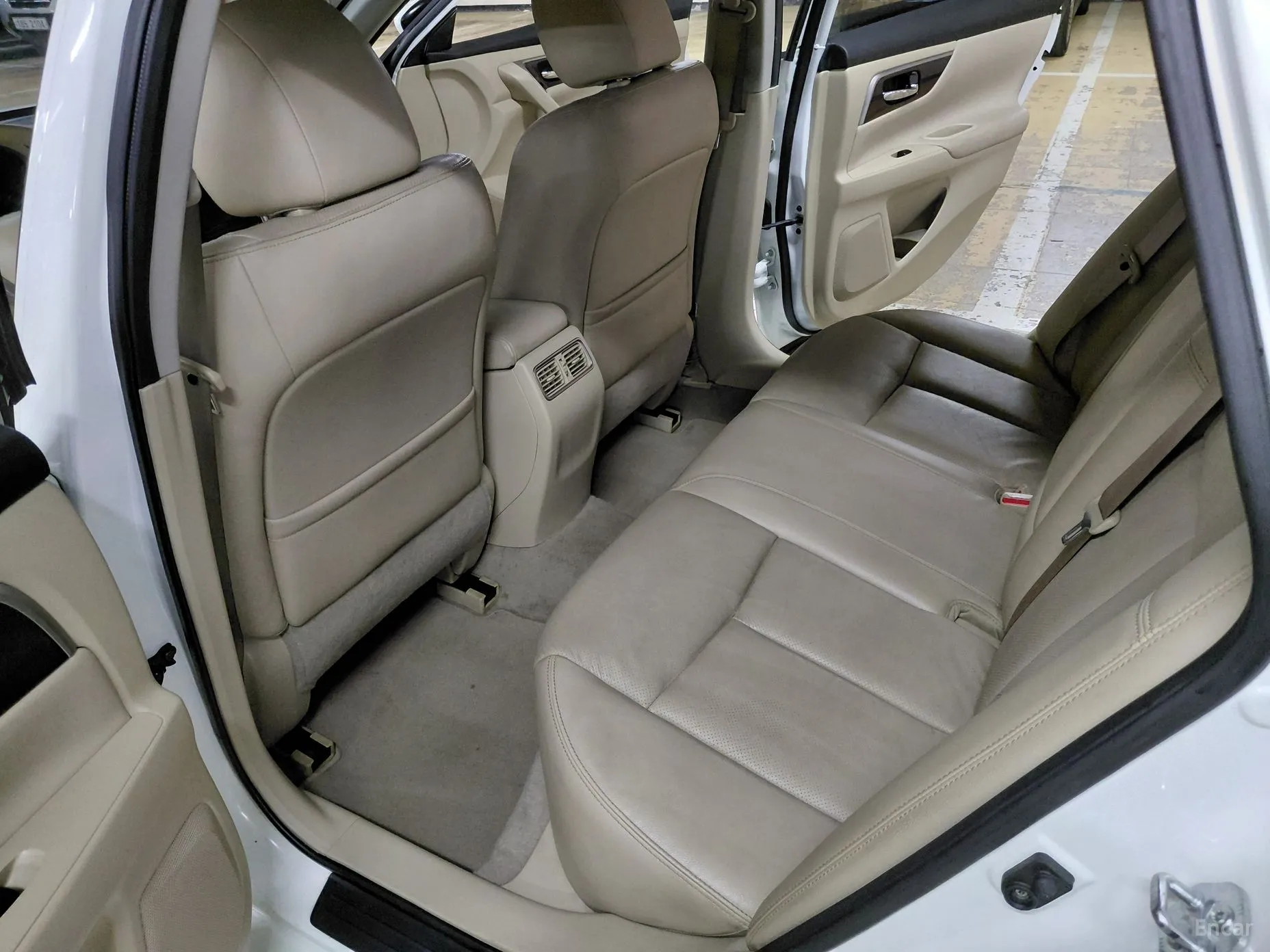 Nissan Altima превью 14