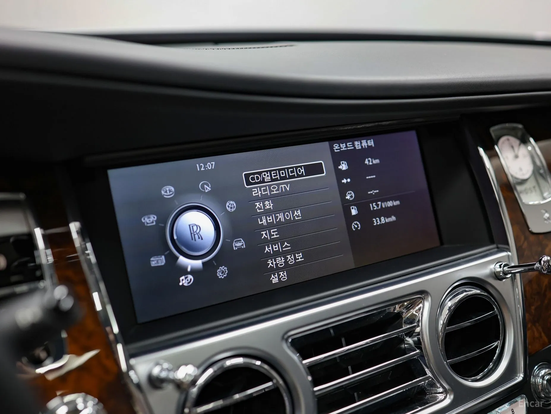Rolls-Royce Ghost превью 16