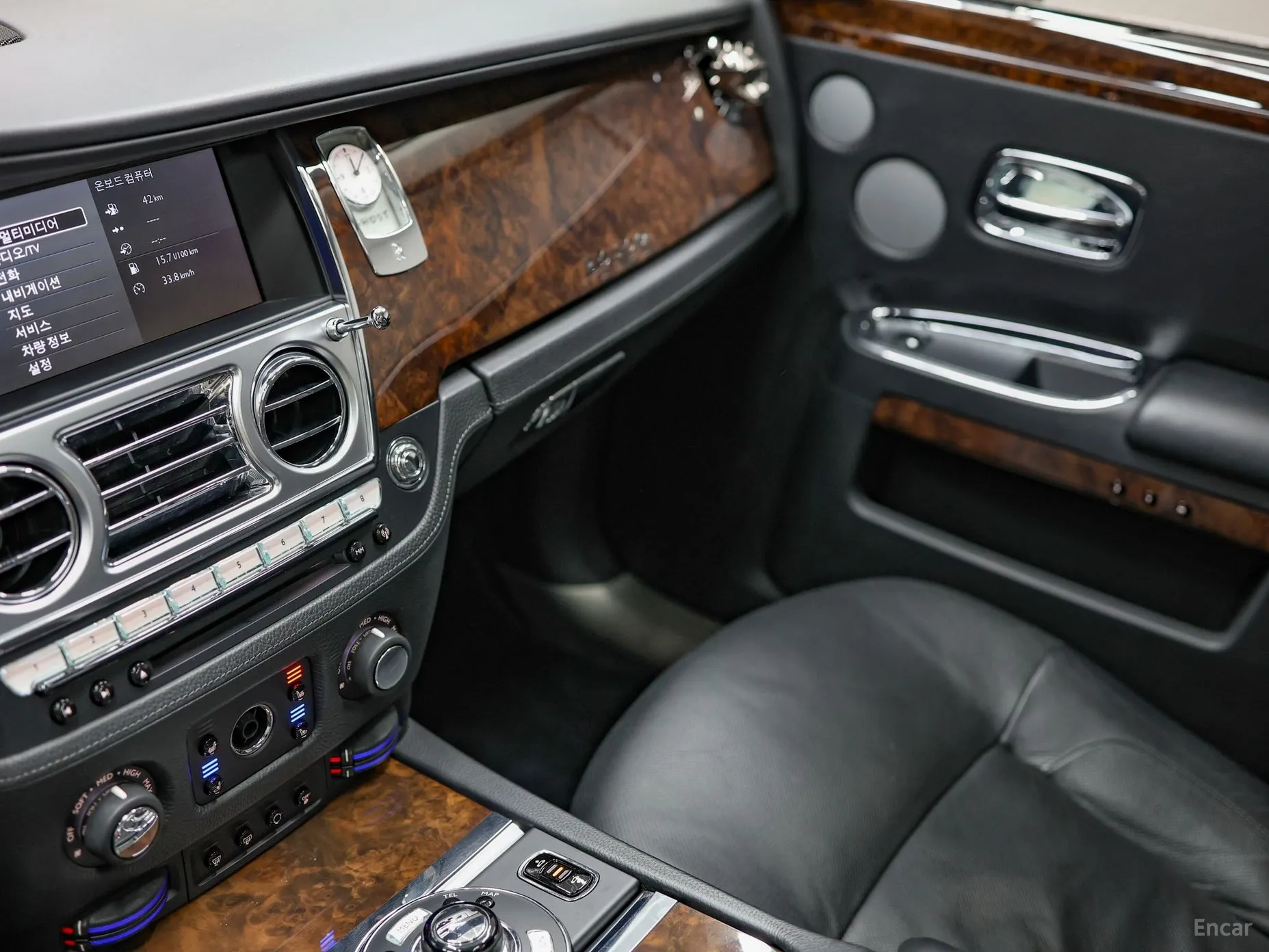 Rolls-Royce Ghost превью 19
