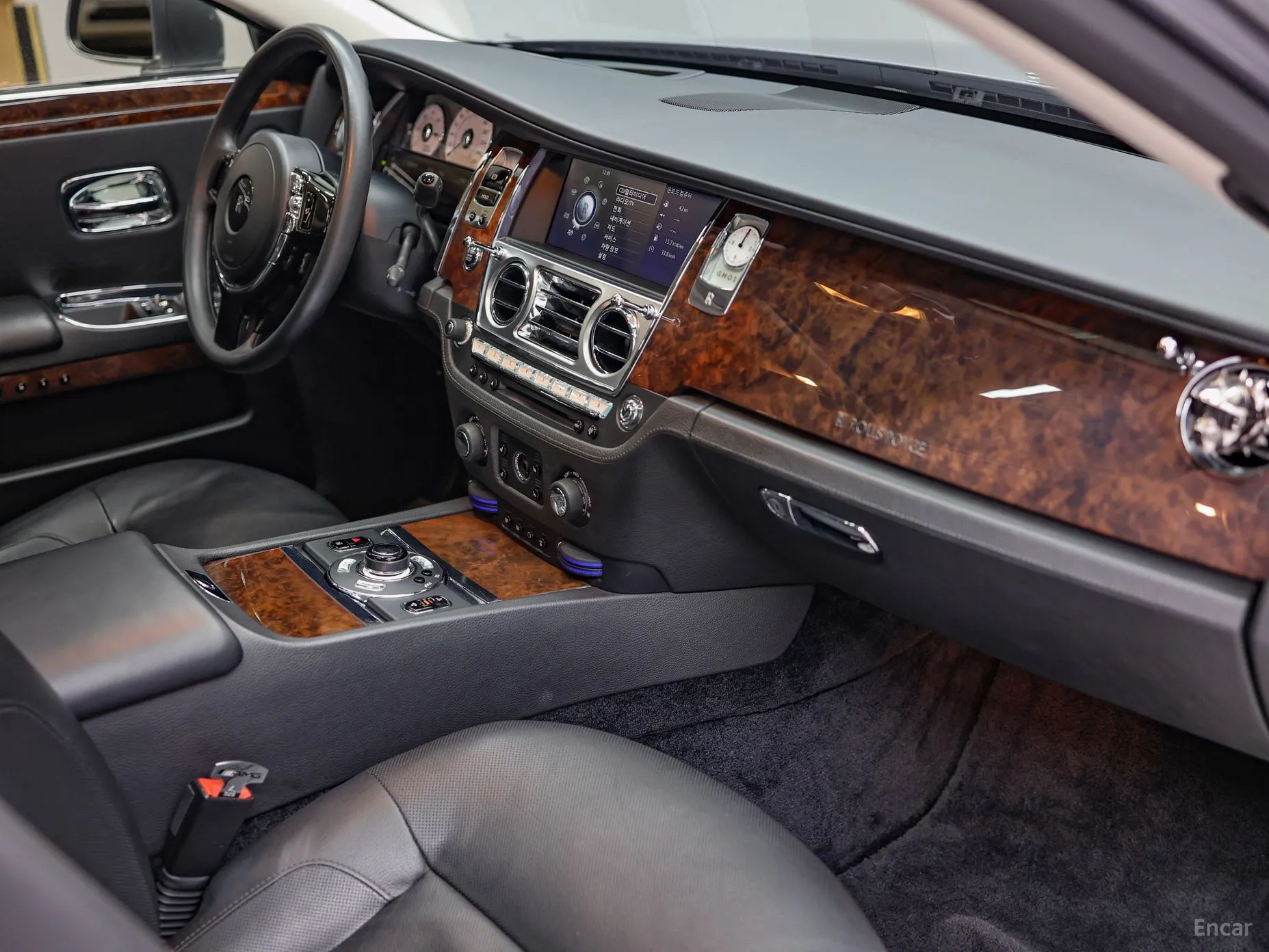 Rolls-Royce Ghost превью 20
