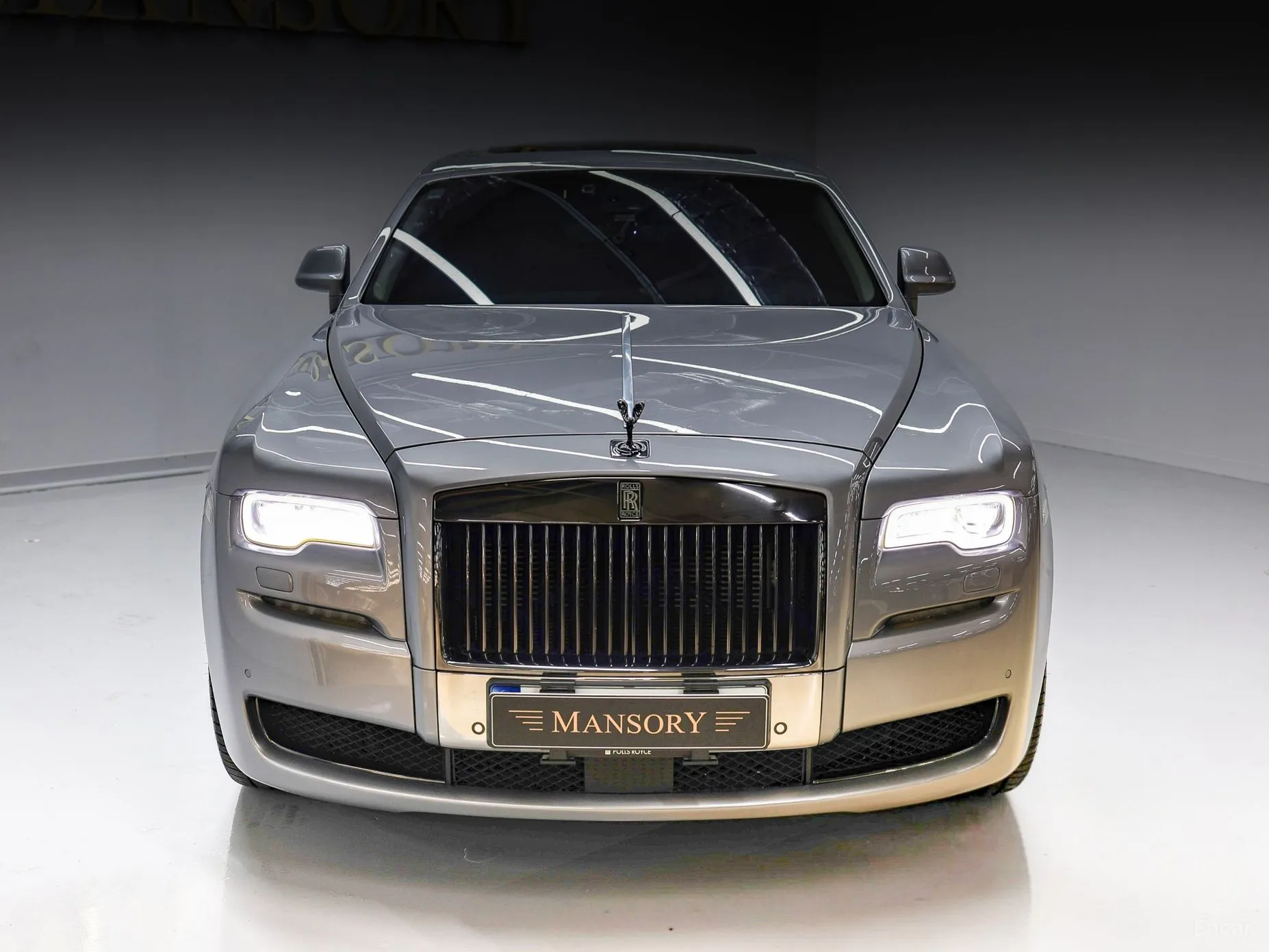 Rolls-Royce Ghost превью 3