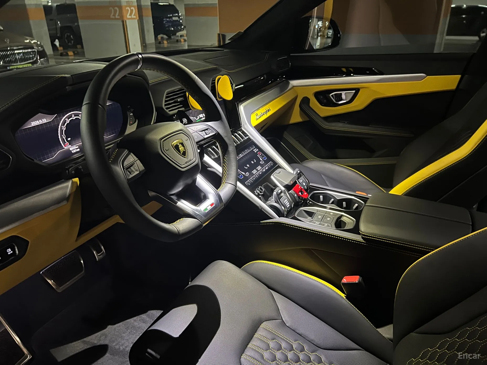 Lamborghini Urus превью 9