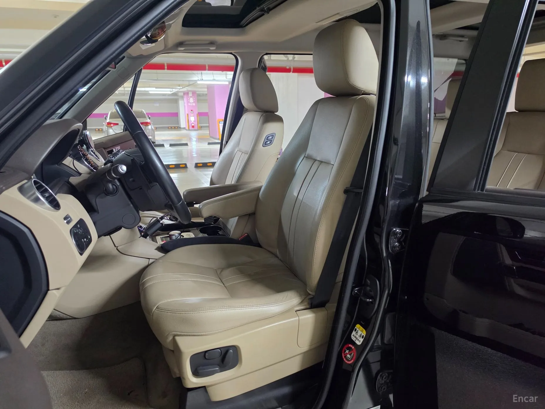Land Rover Discovery 4 превью 17