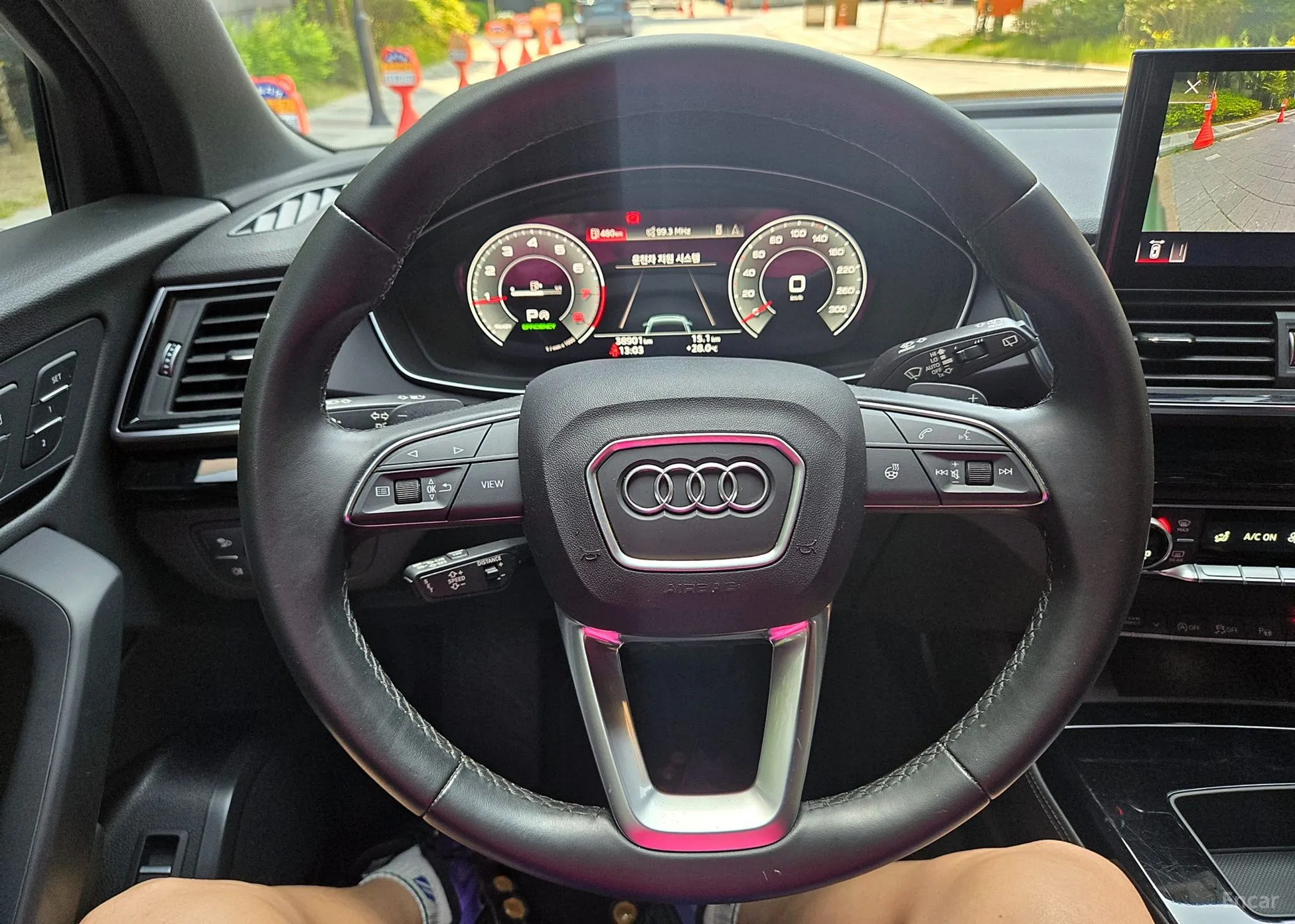 Audi Q5 (FY) превью 12