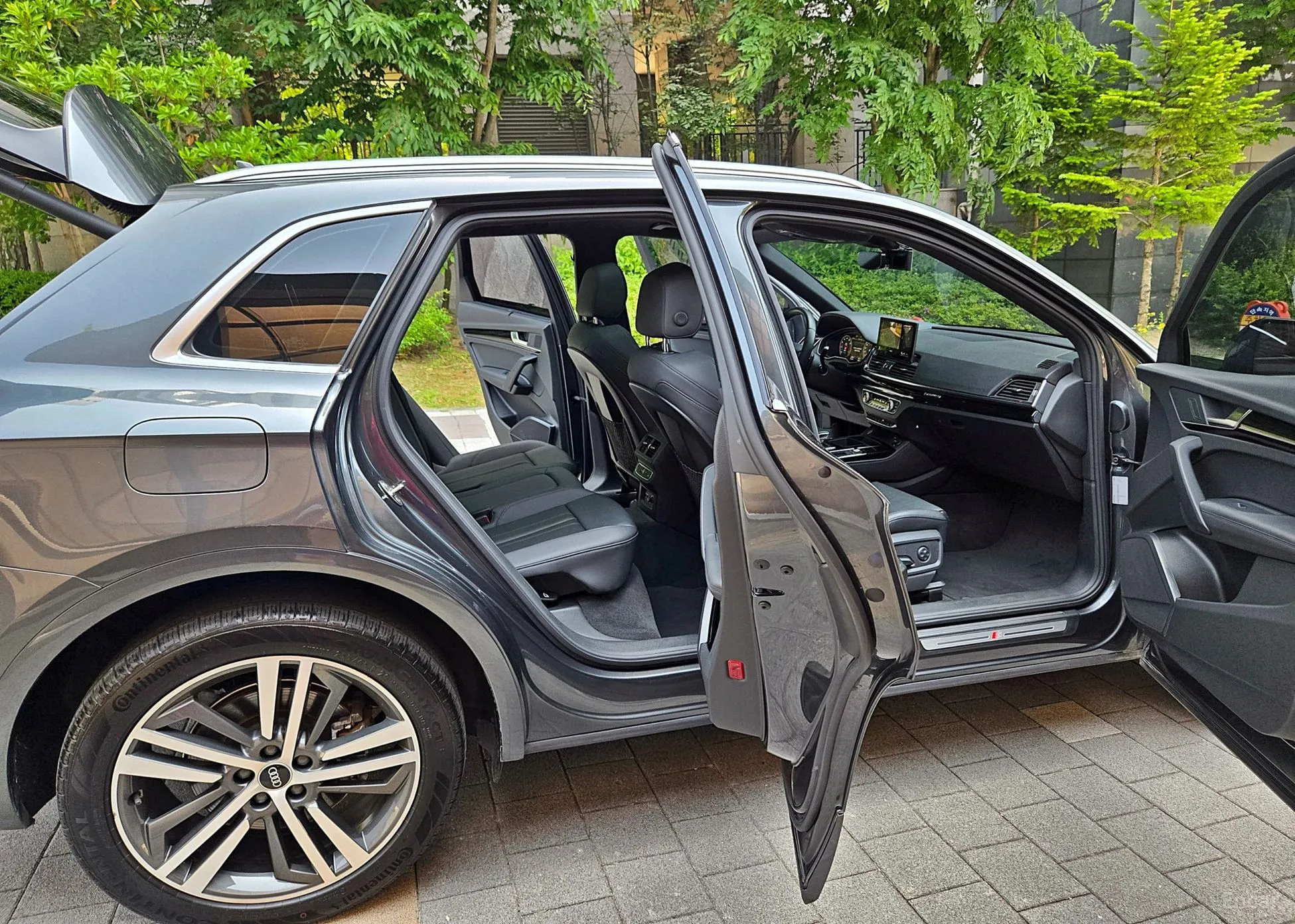 Audi Q5 (FY) превью 8