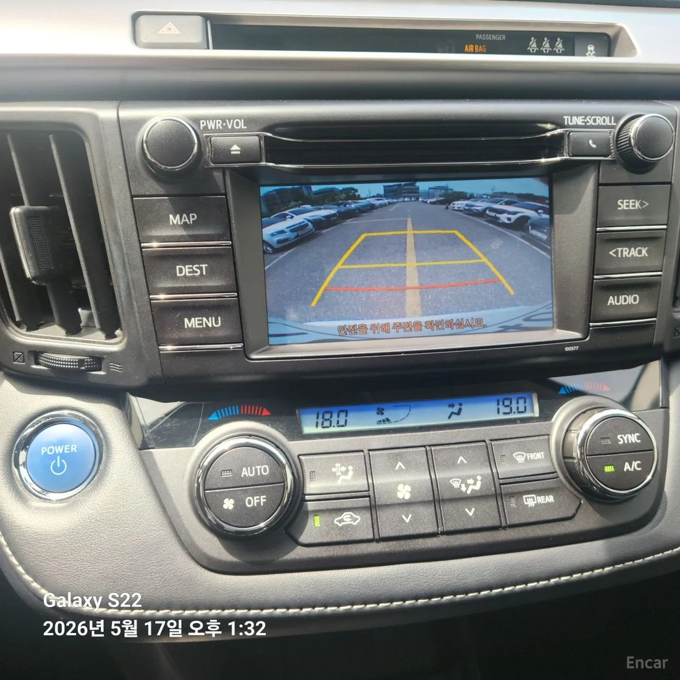 Toyota RAV4 превью 15