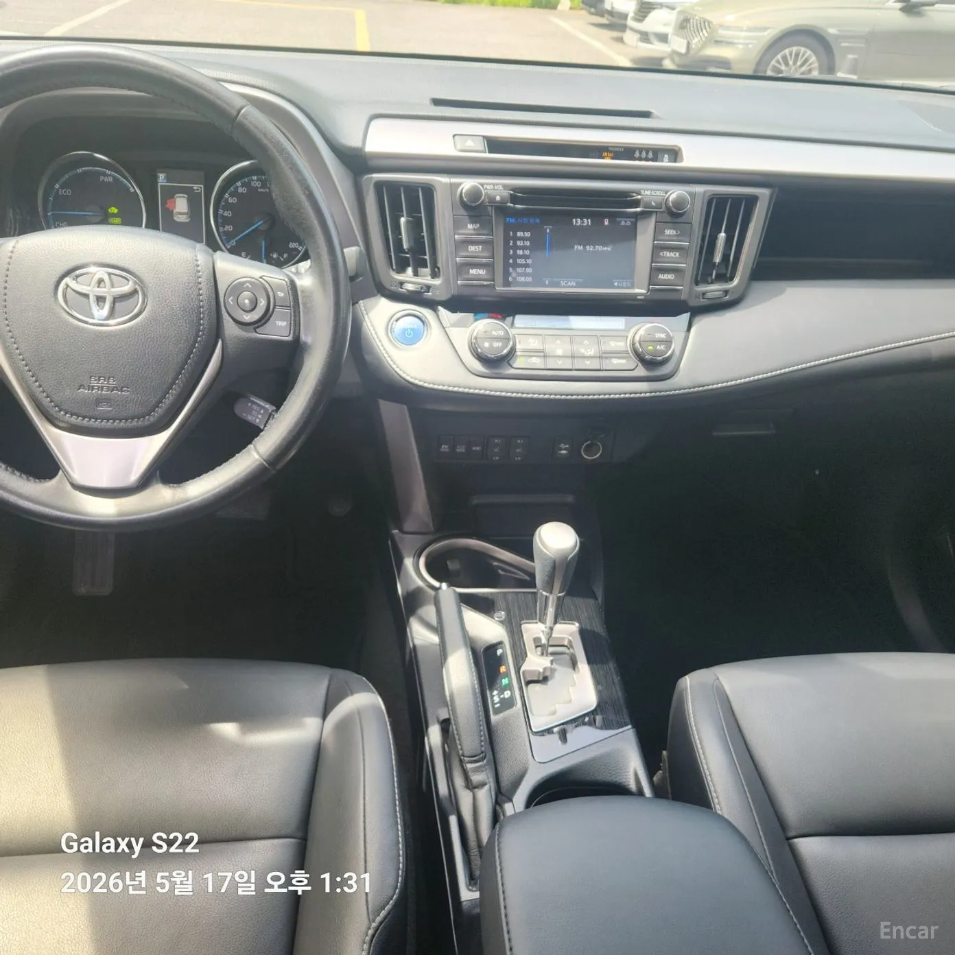 Toyota RAV4 превью 7