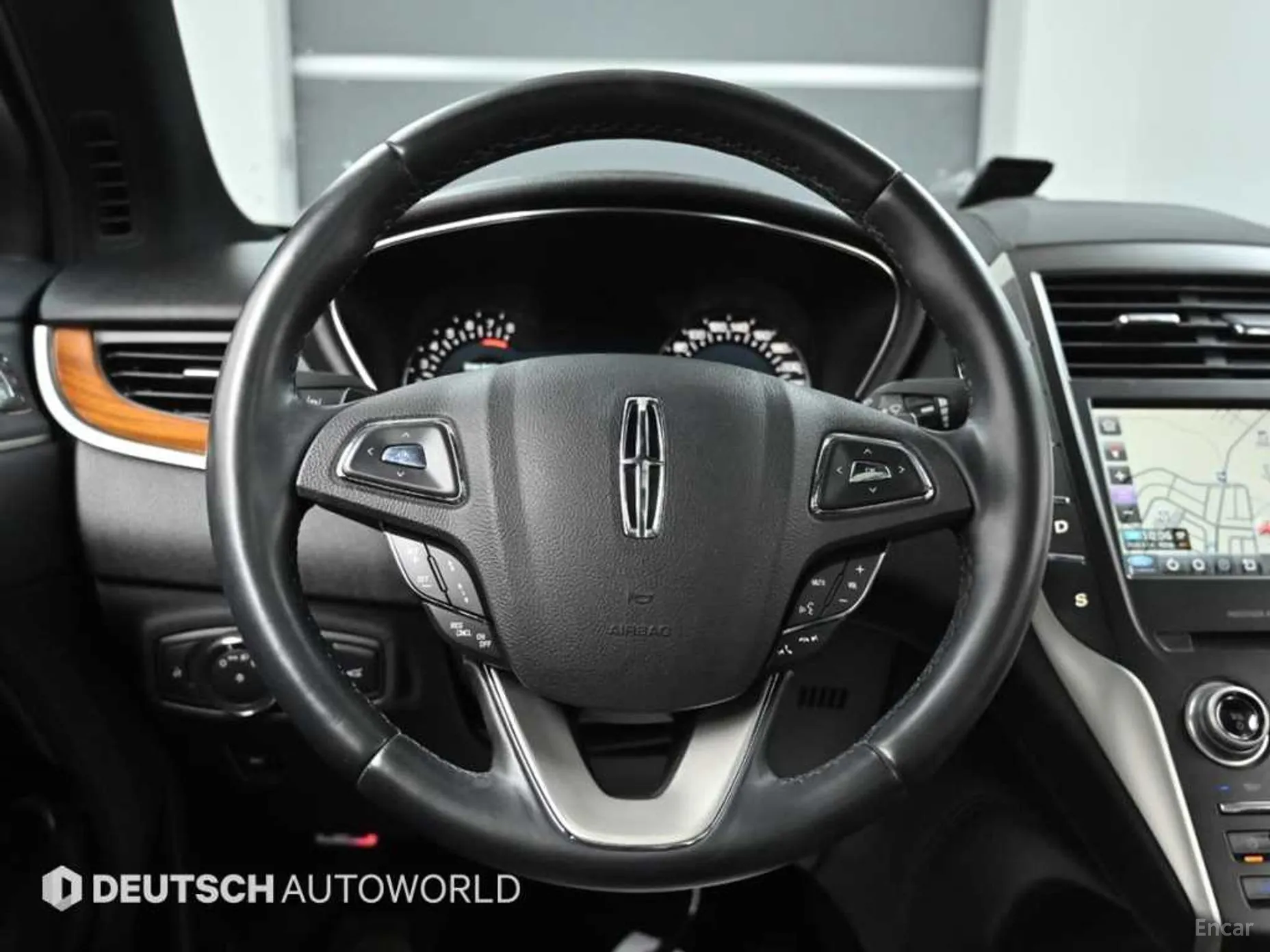 Lincoln MKC превью 13