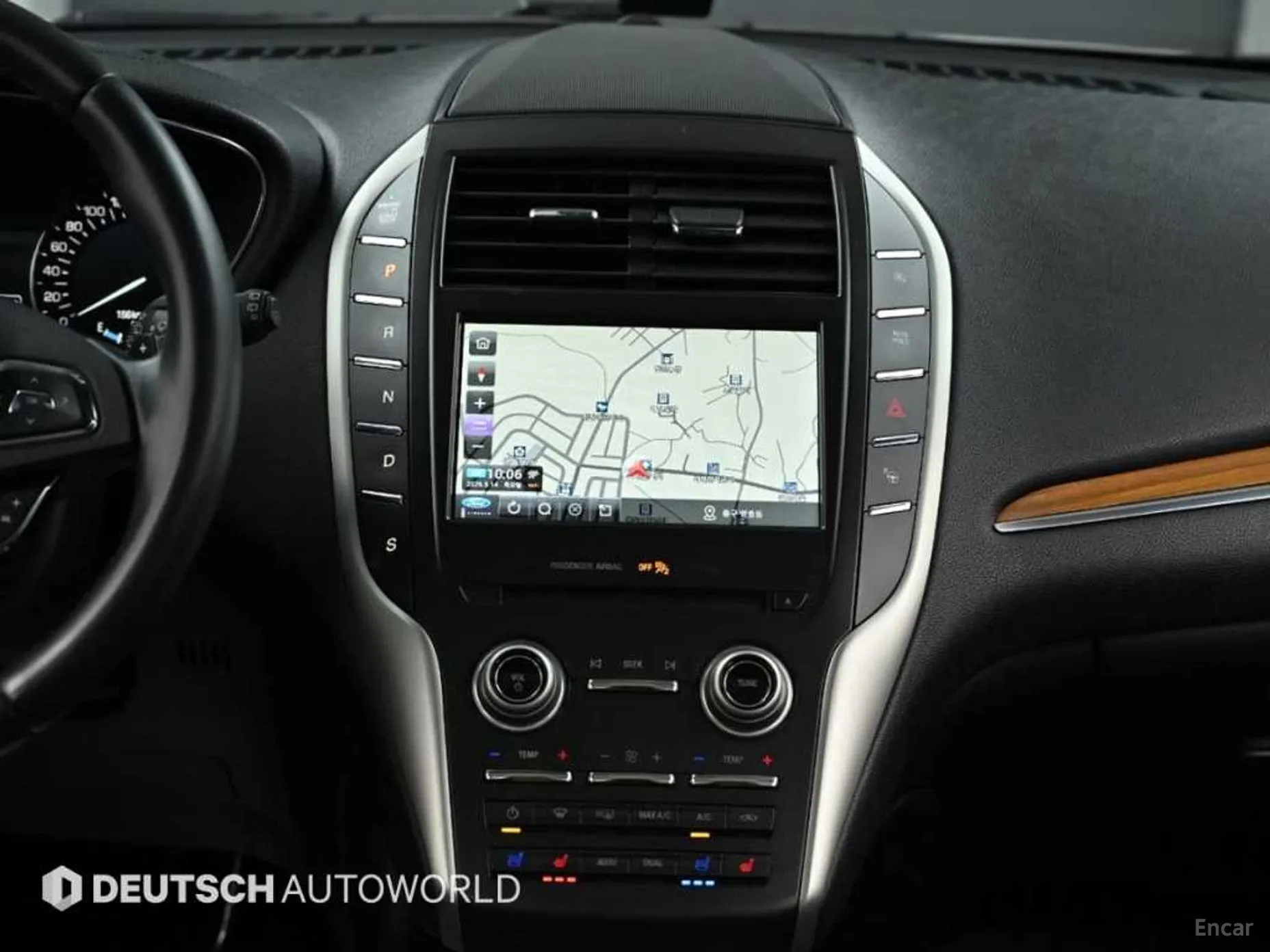 Lincoln MKC превью 14