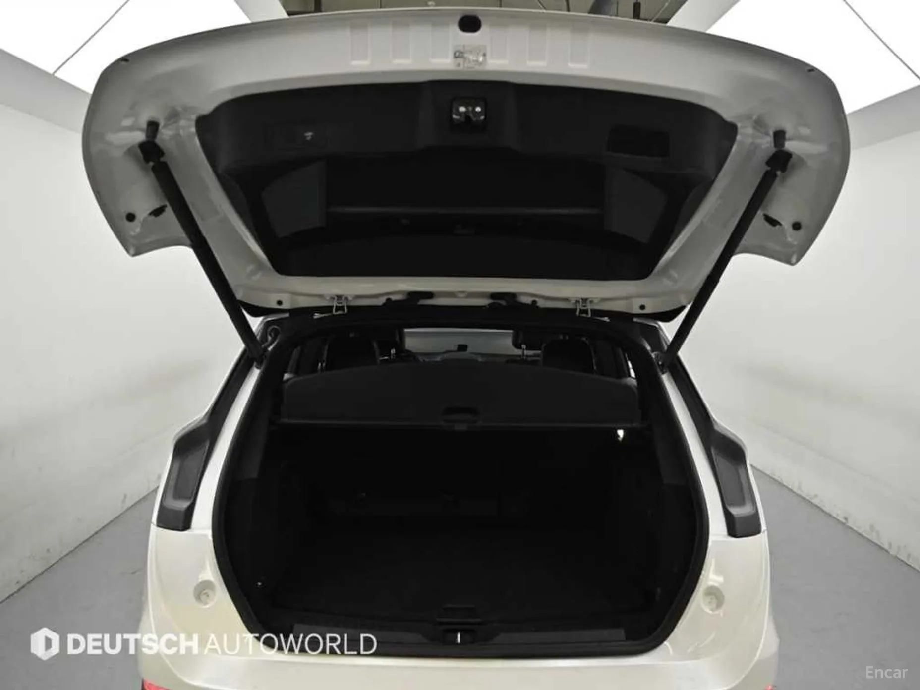 Lincoln MKC превью 19
