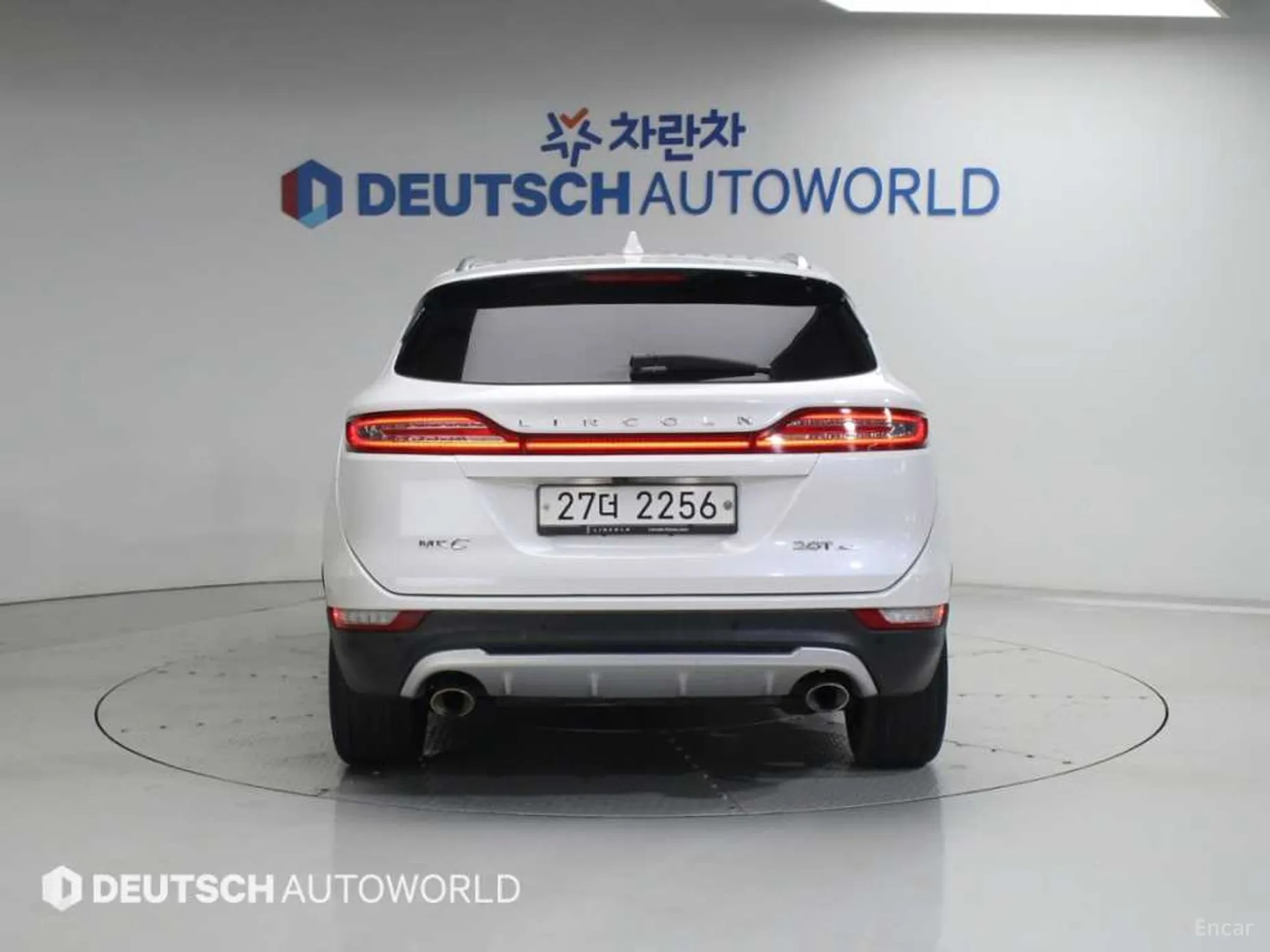 Lincoln MKC превью 4