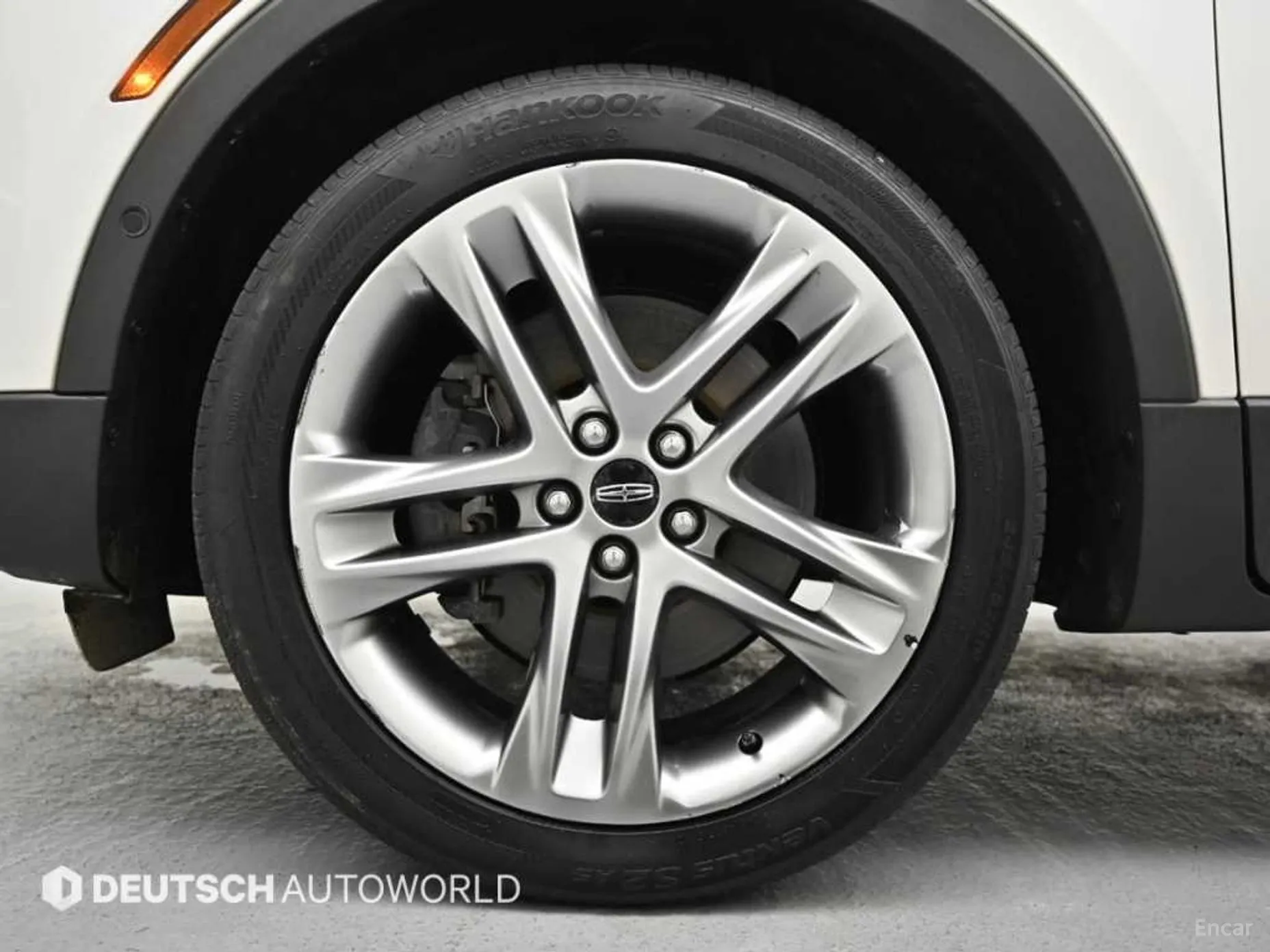 Lincoln MKC превью 5