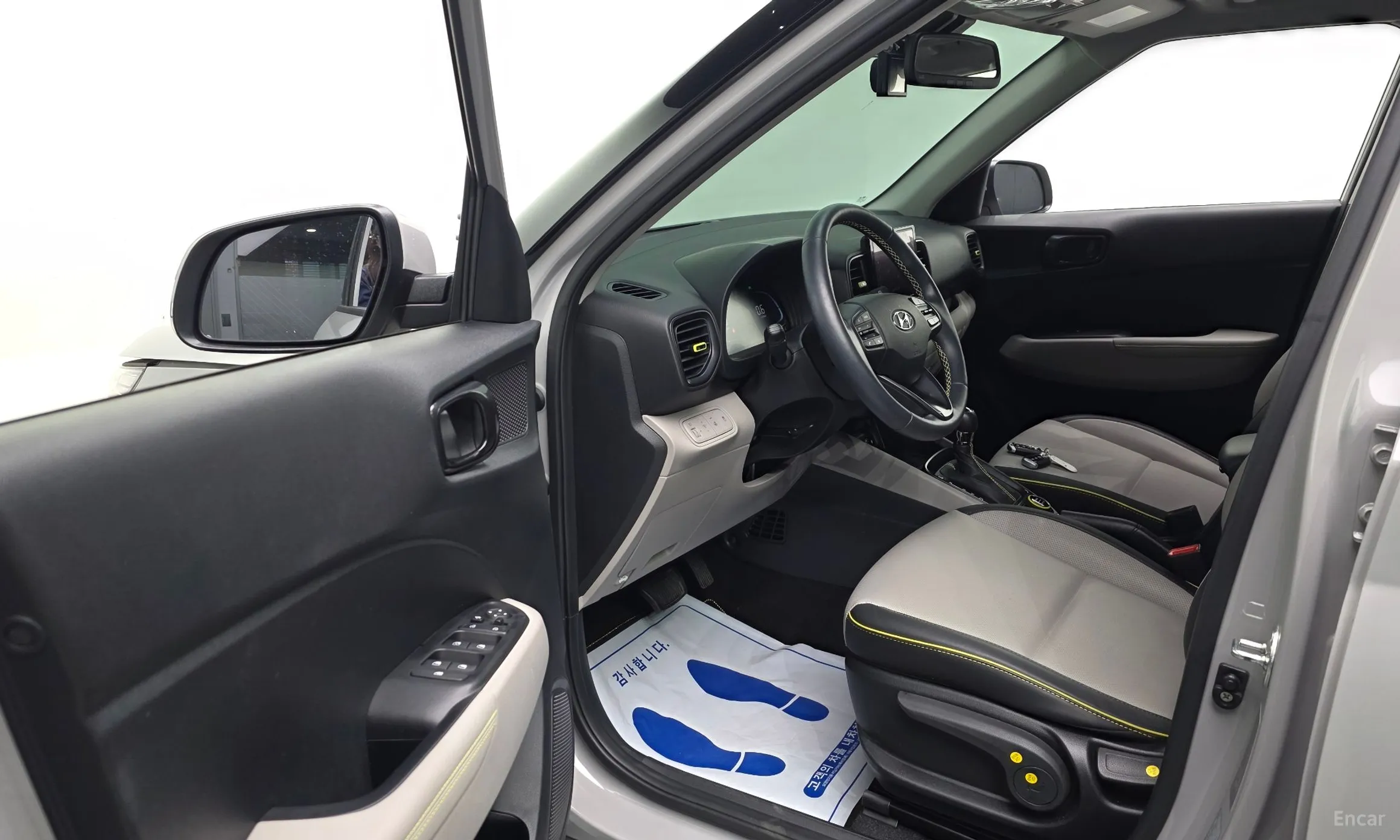 Hyundai Venue превью 10