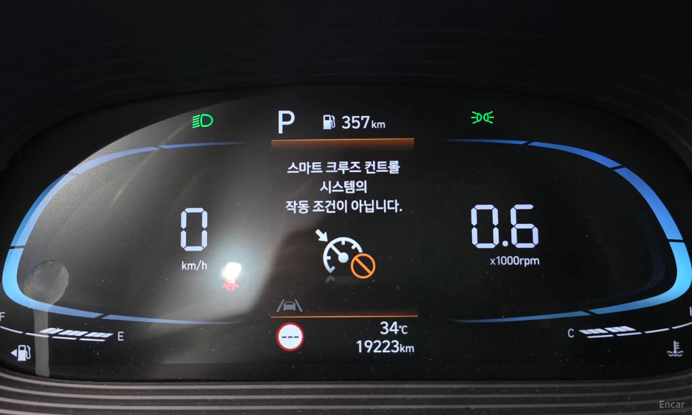 Hyundai Venue превью 8