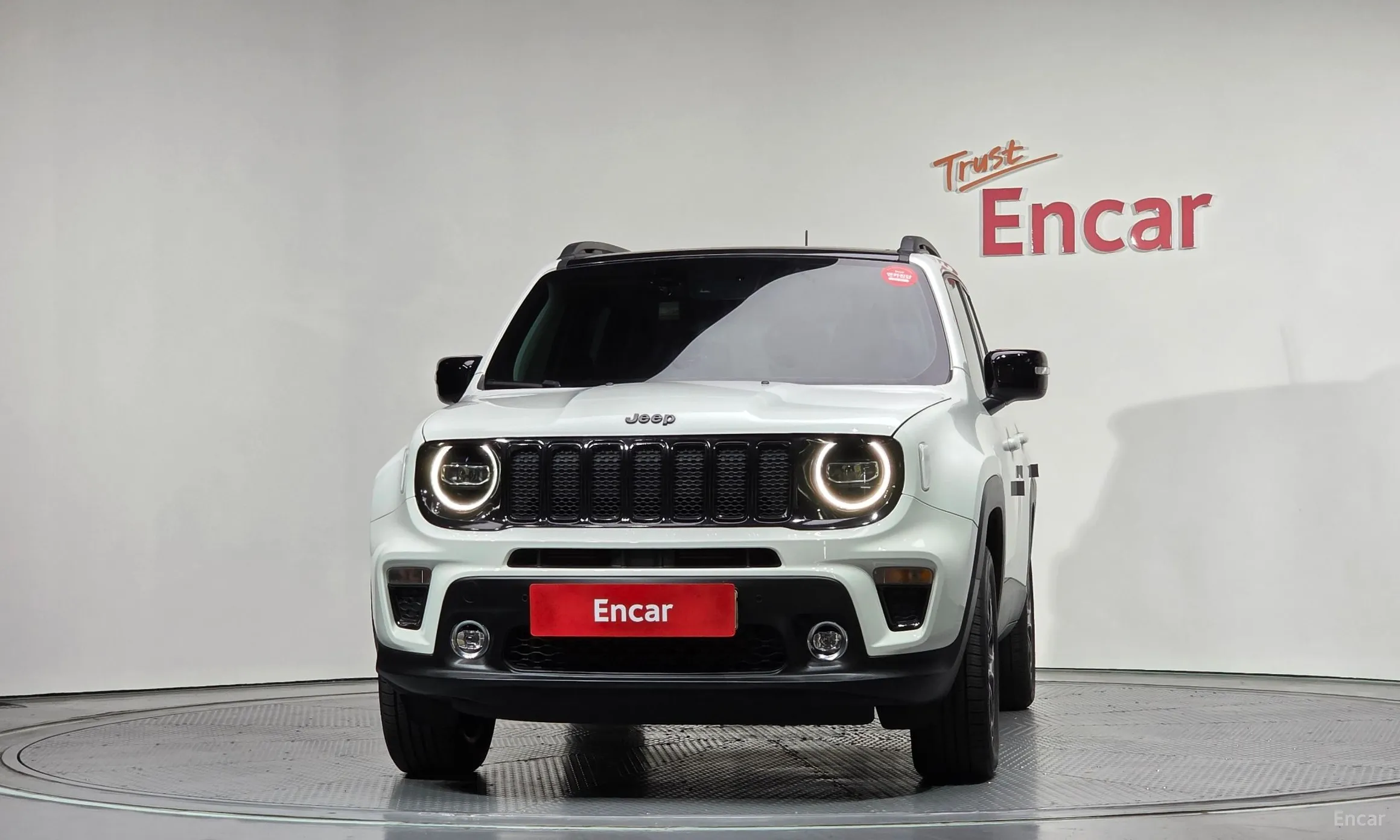 Jeep Renegade превью 3
