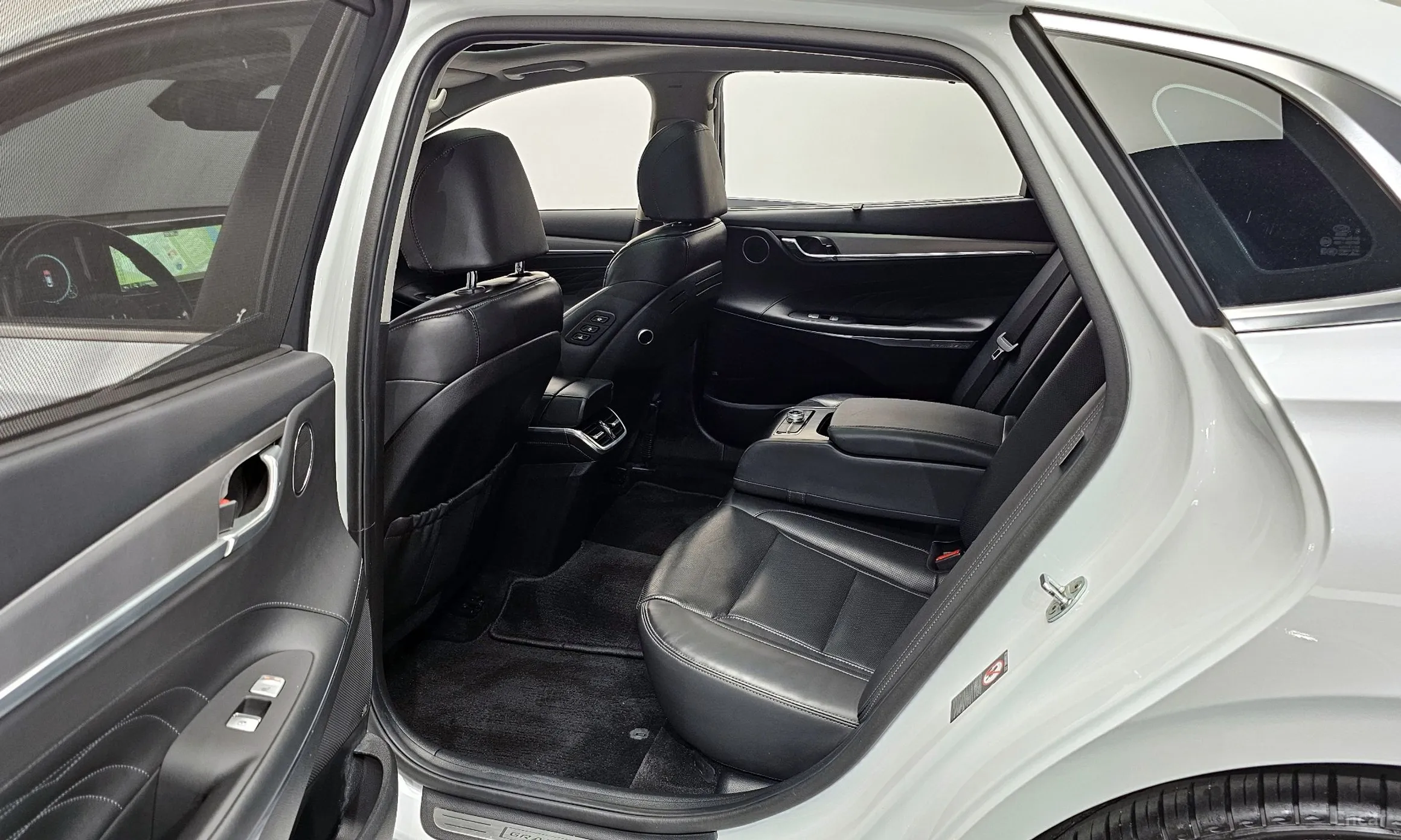 Hyundai Grandeur IG превью 12
