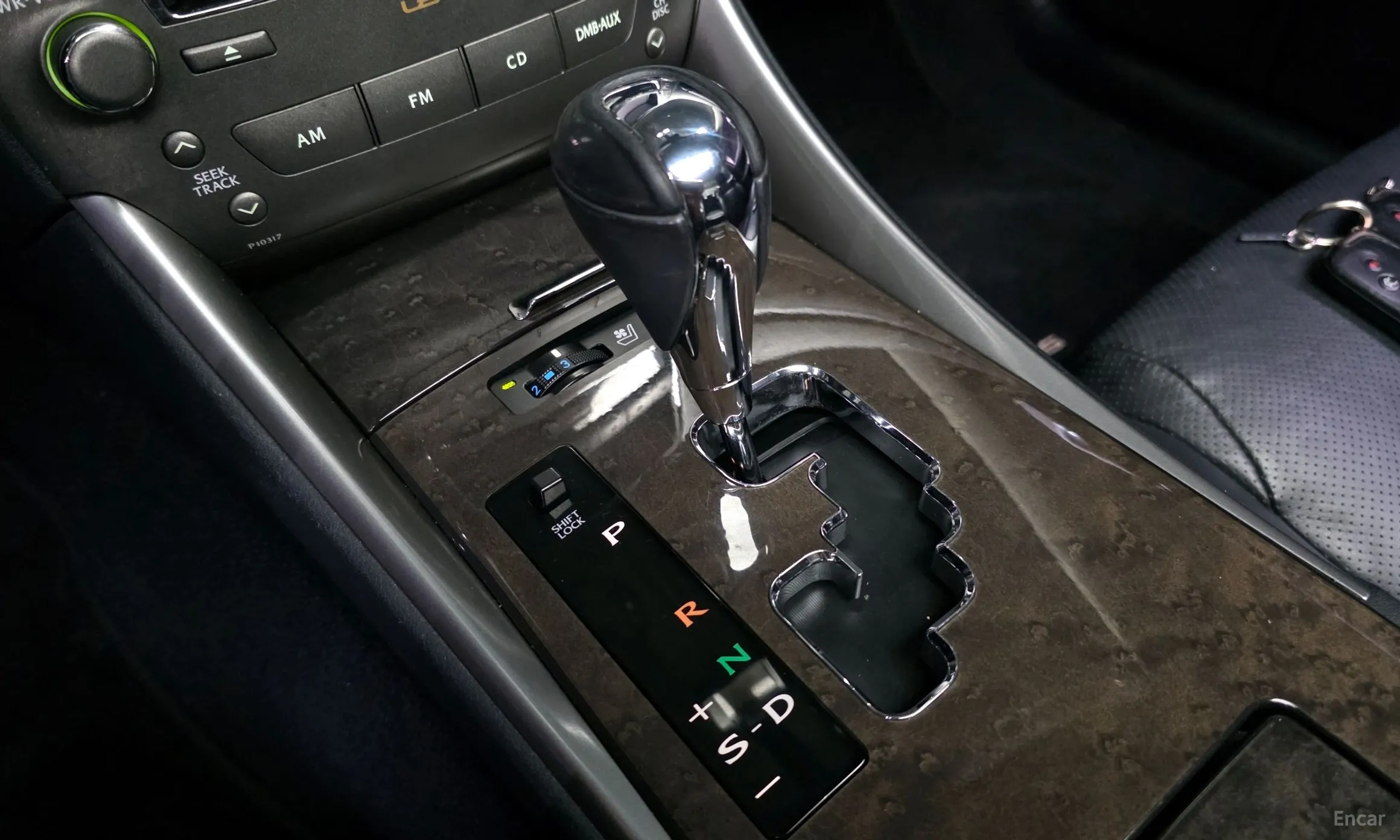 Lexus IS250 превью 9