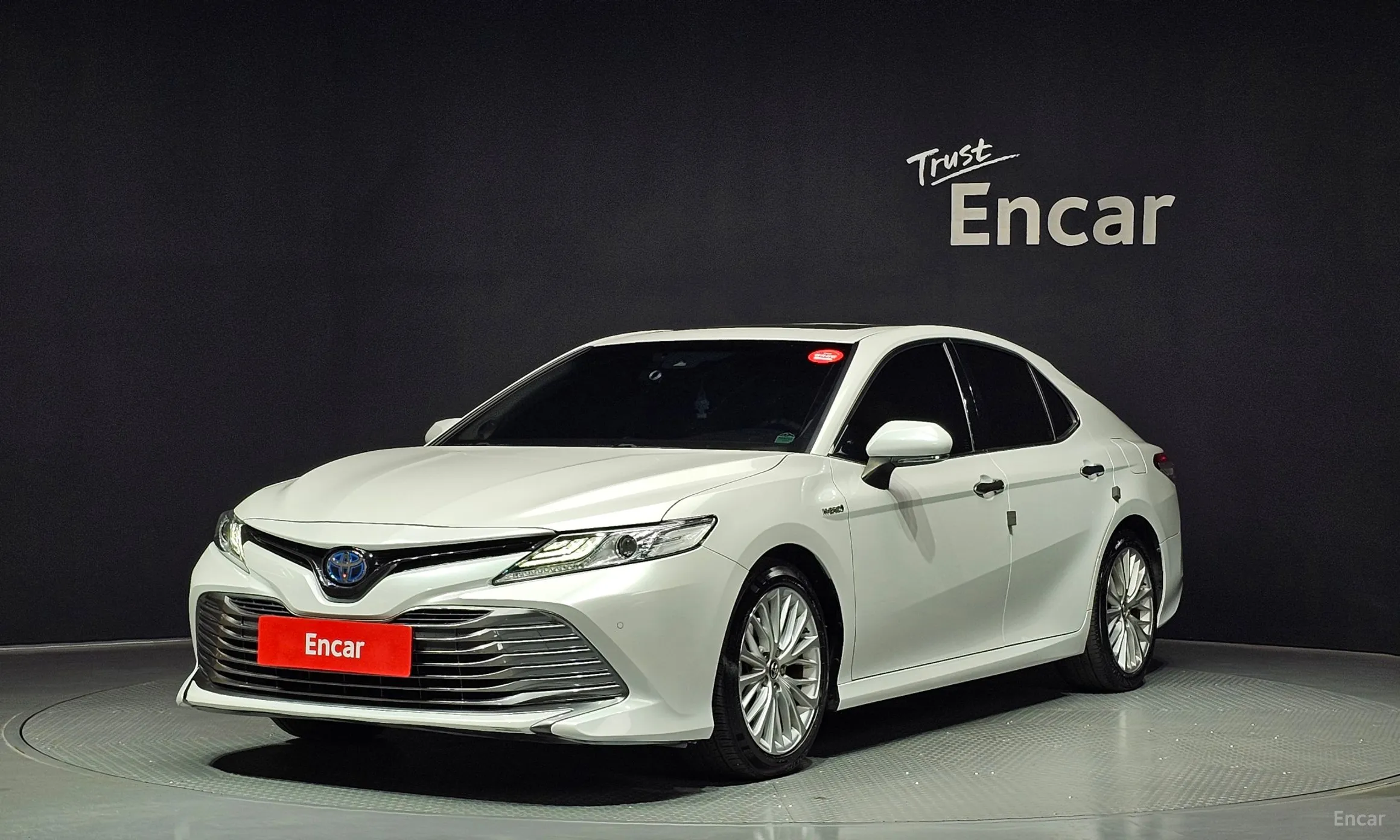 Camry (XV70)