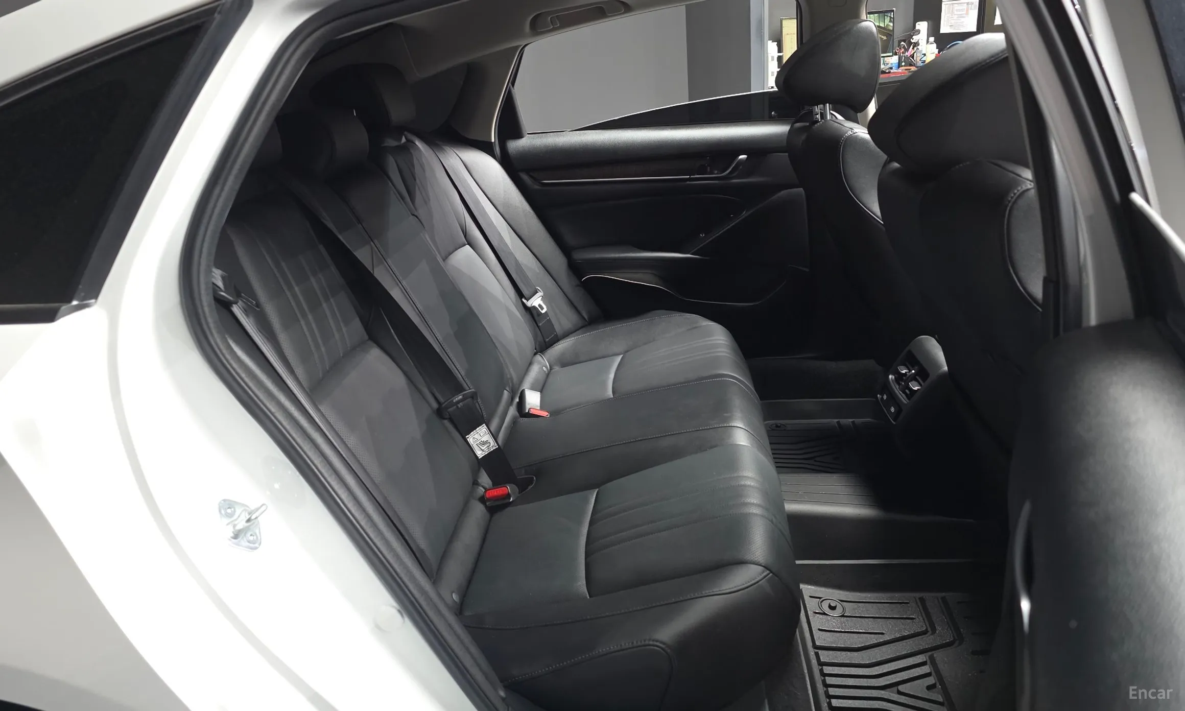 Honda Accord 10th Generation превью 12