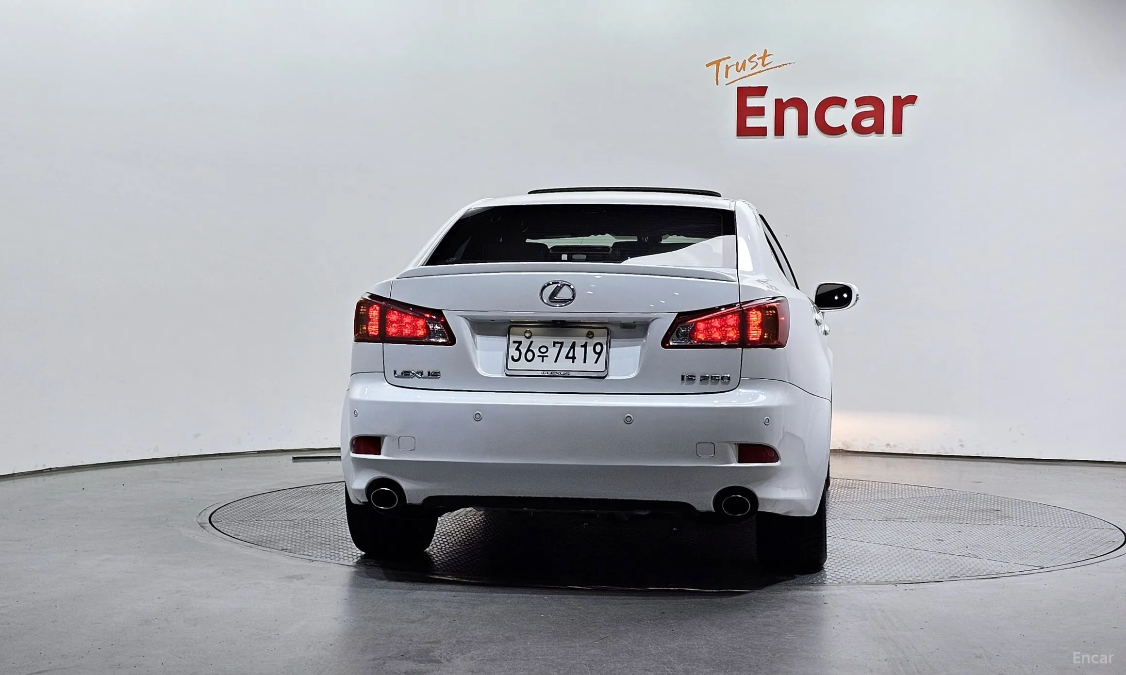 Lexus IS250 превью 4