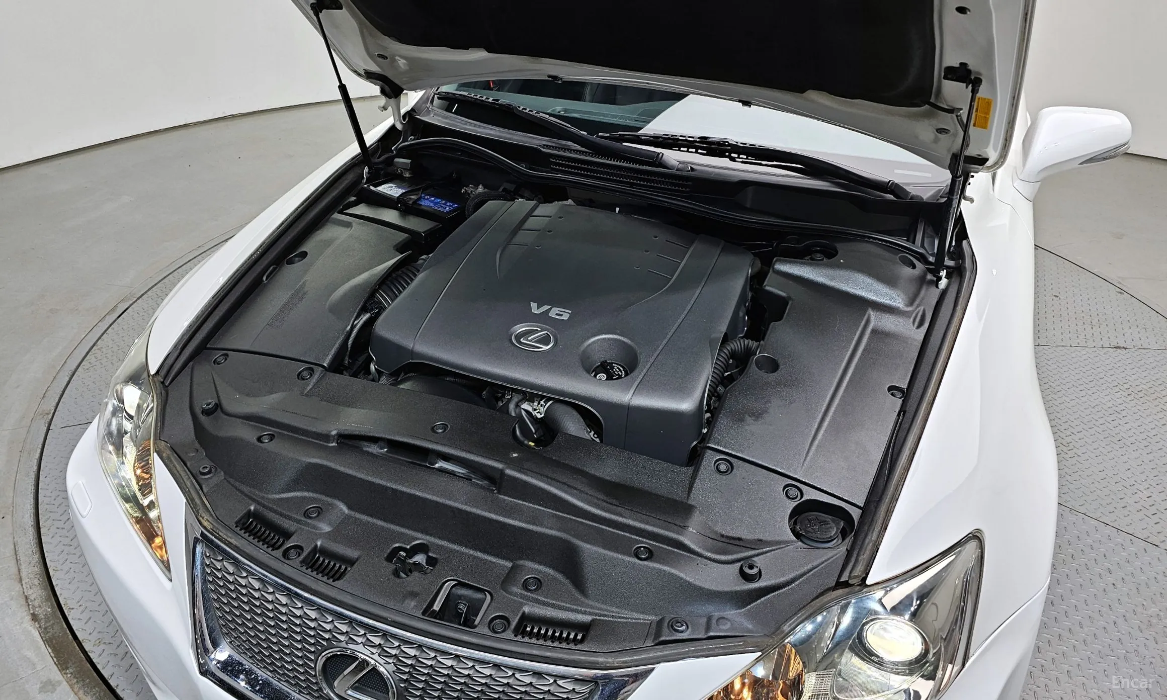 Lexus IS250 превью 6