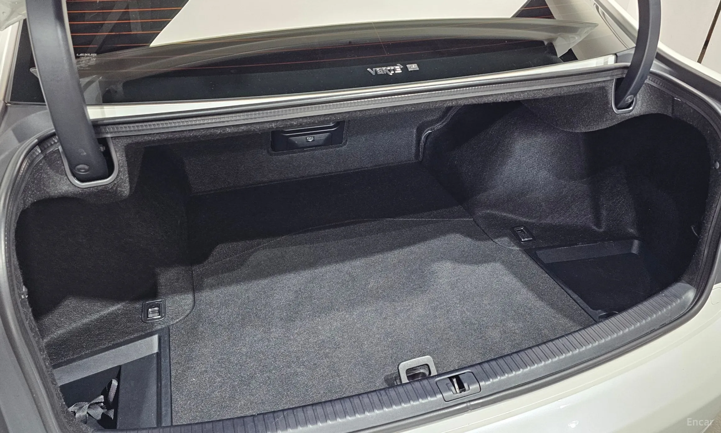 Lexus IS250 превью 20