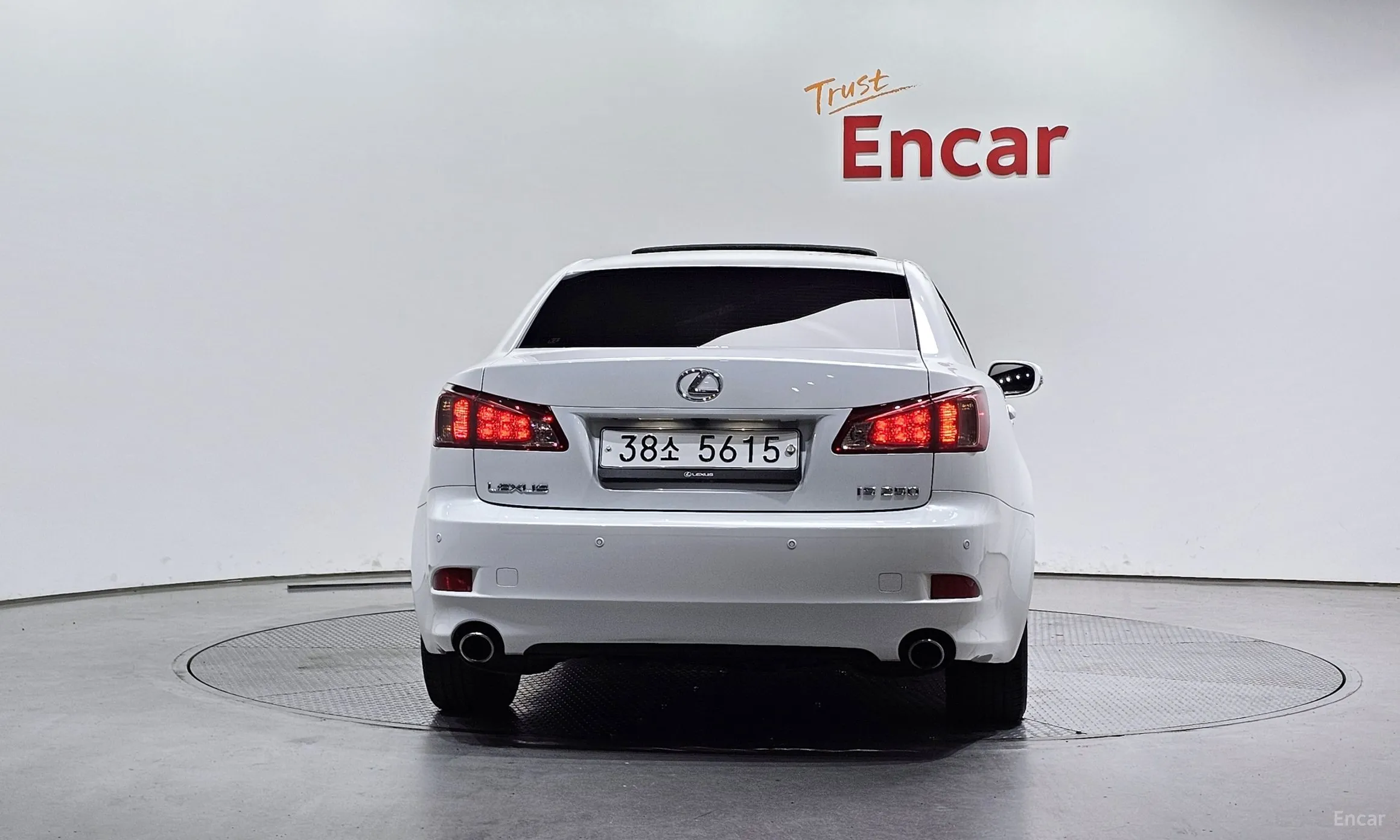 Lexus IS250 превью 4