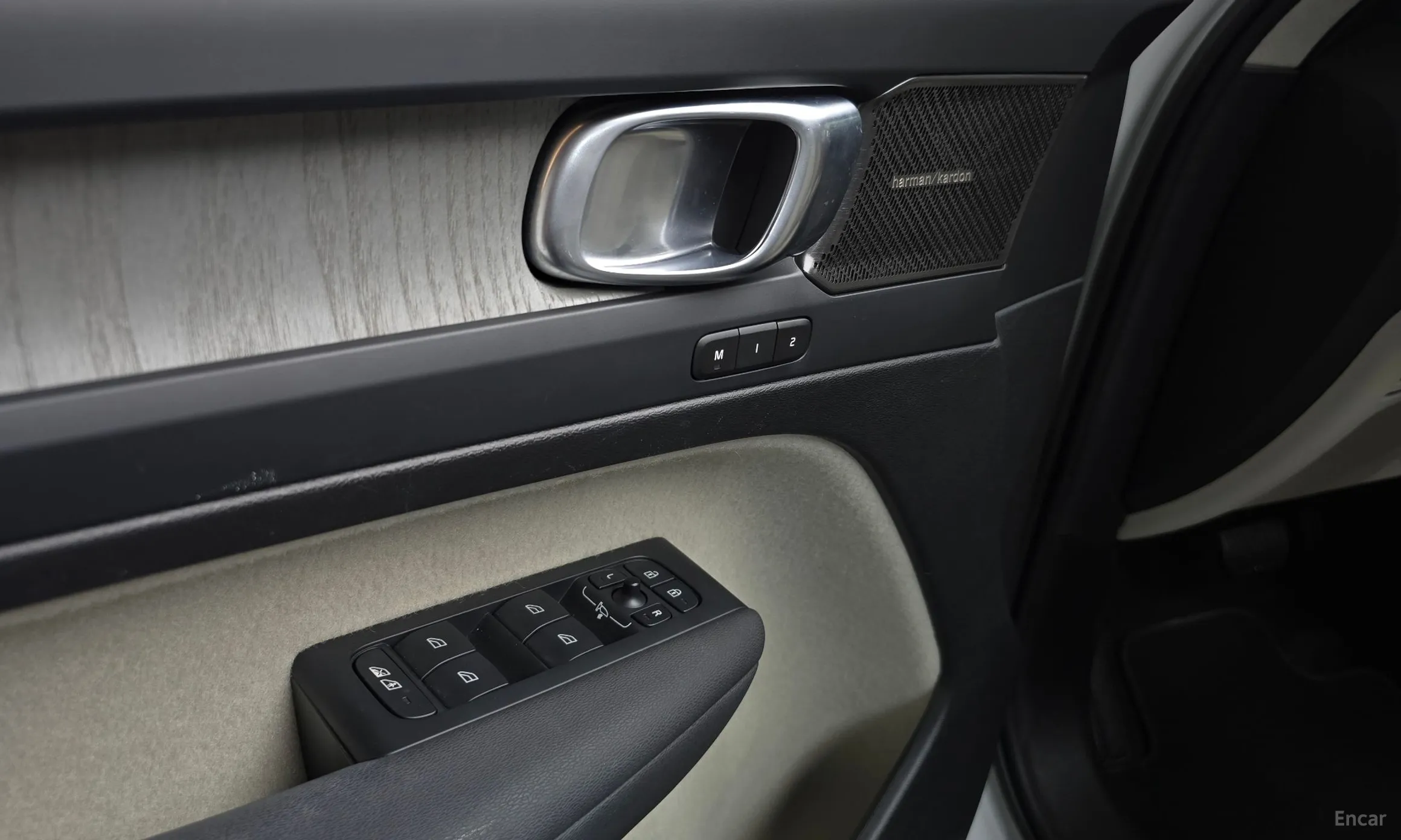 Volvo XC40 превью 18