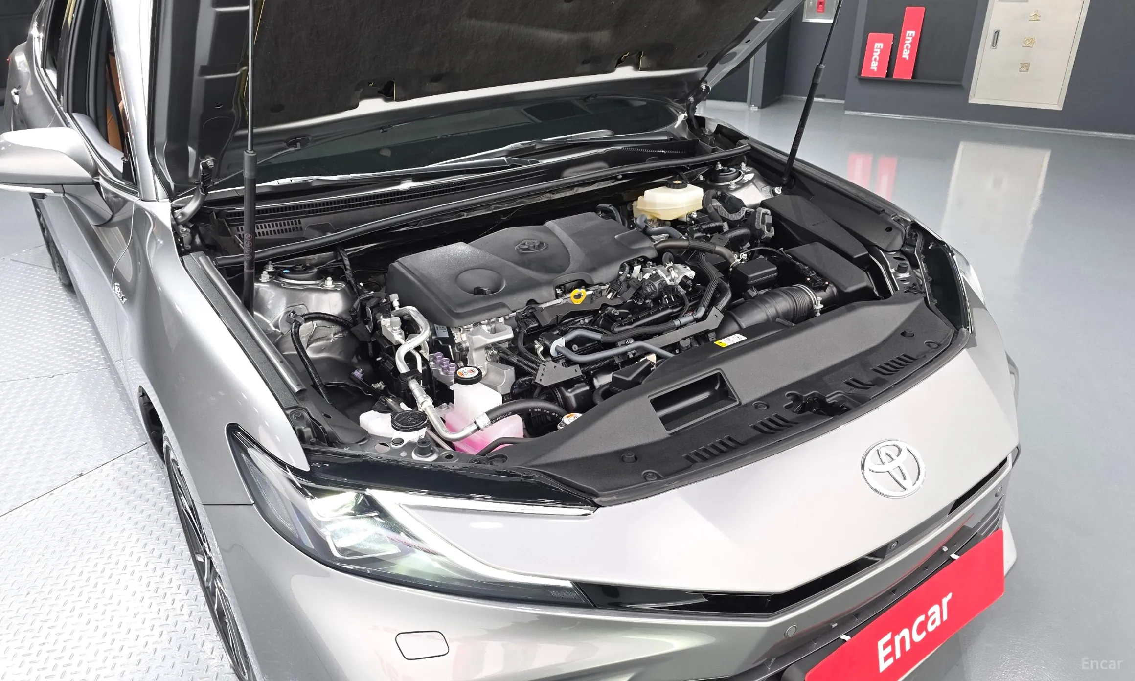 Toyota Camry (XV80) превью 6
