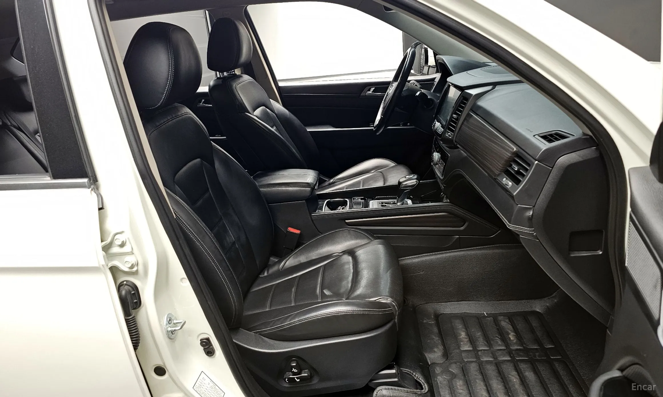 KG Mobility (SsangYong) G4 Rexton превью 10