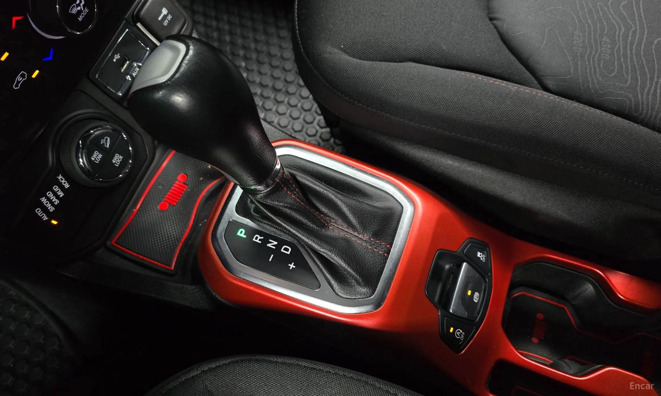 Jeep Renegade превью 9