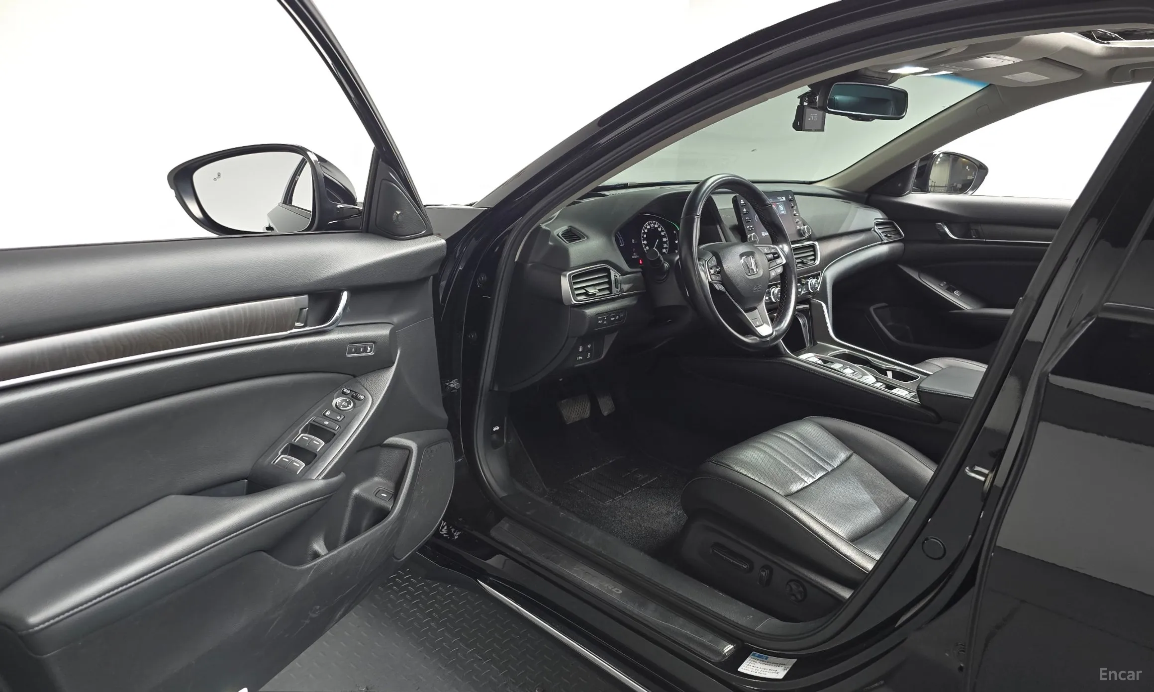 Honda Accord 10th Generation превью 10