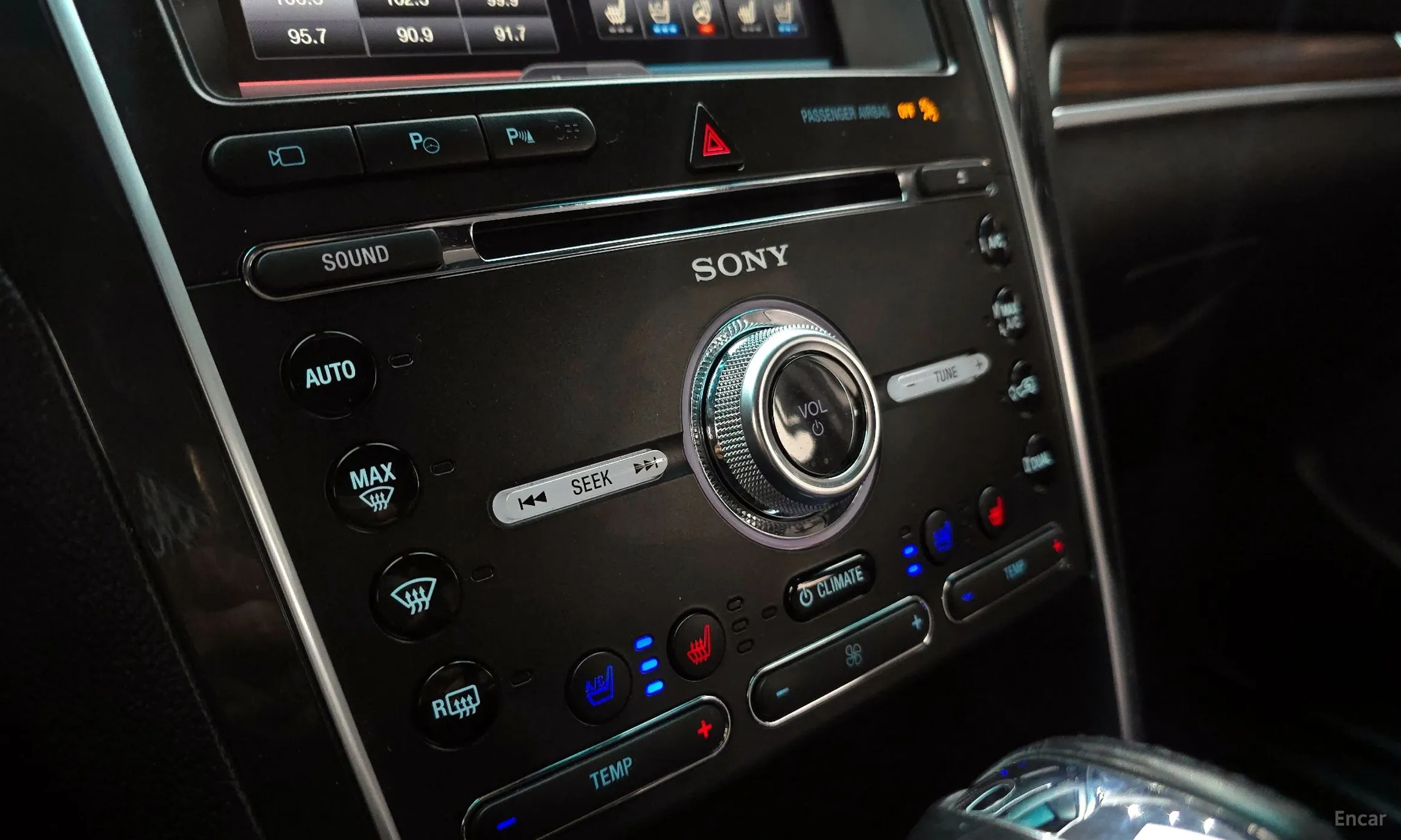 Ford Explorer превью 18