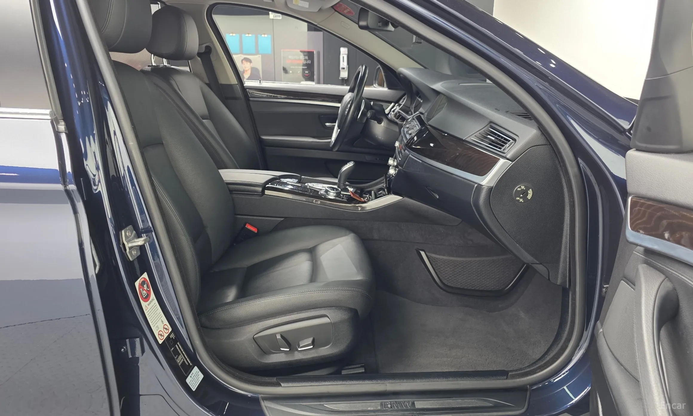 BMW 5 Series (F10) превью 11