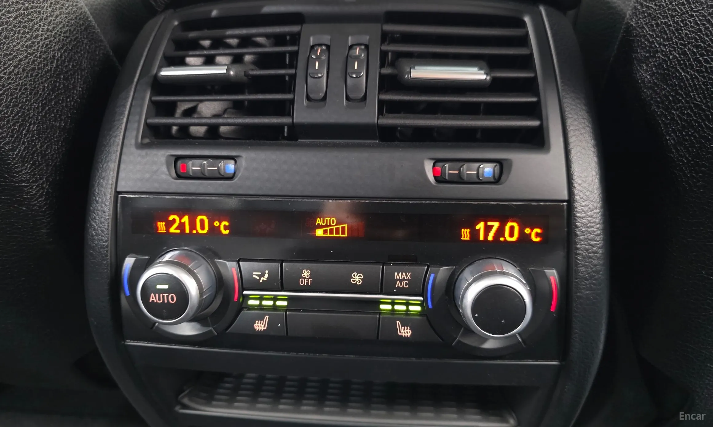 BMW 5 Series (F10) превью 17