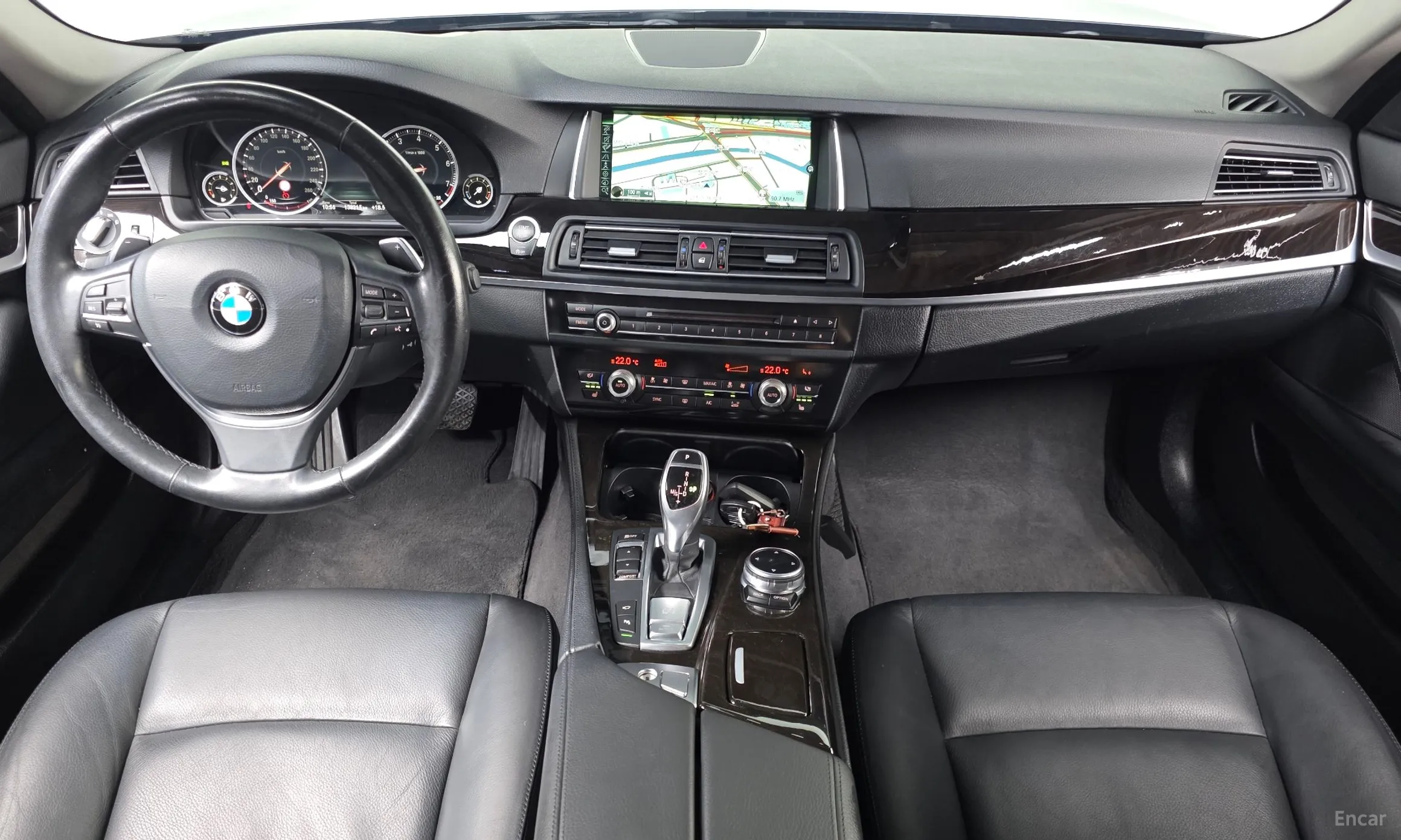 BMW 5 Series (F10) превью 7