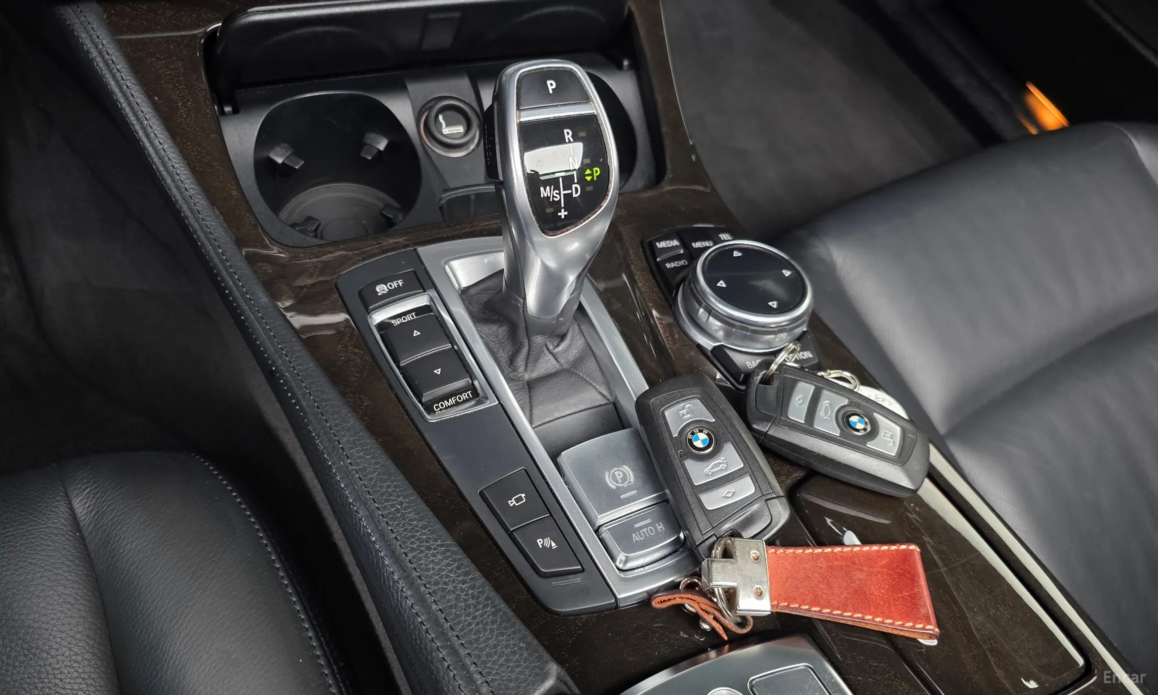 BMW 5 Series (F10) превью 9