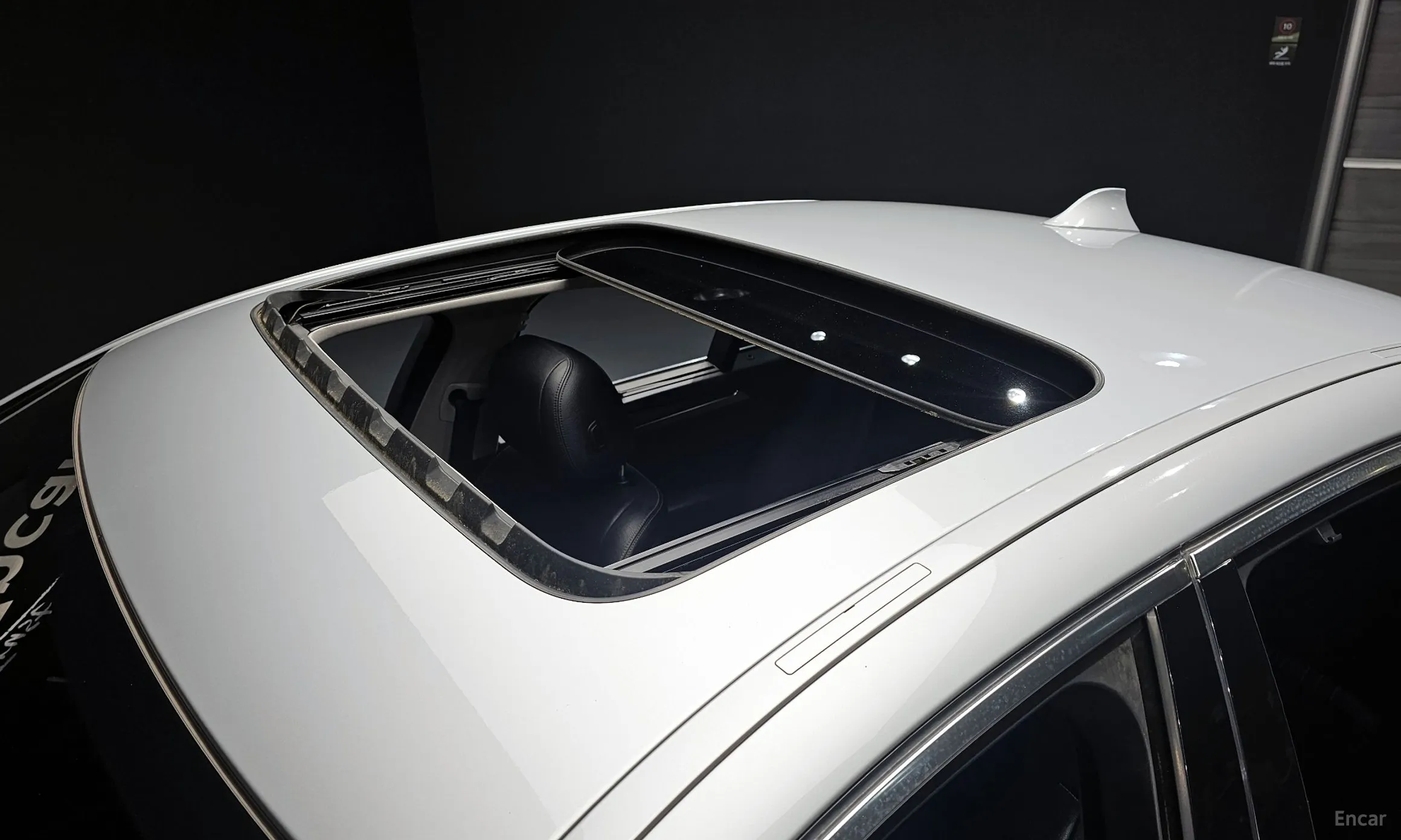 BMW 5 Series (F10) превью 20