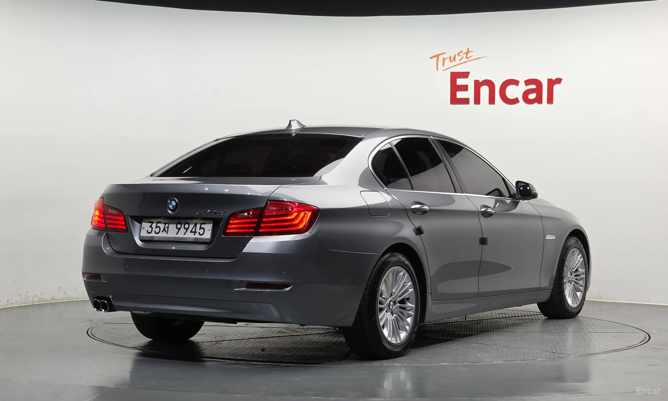 BMW 5 Series (F10) превью 2