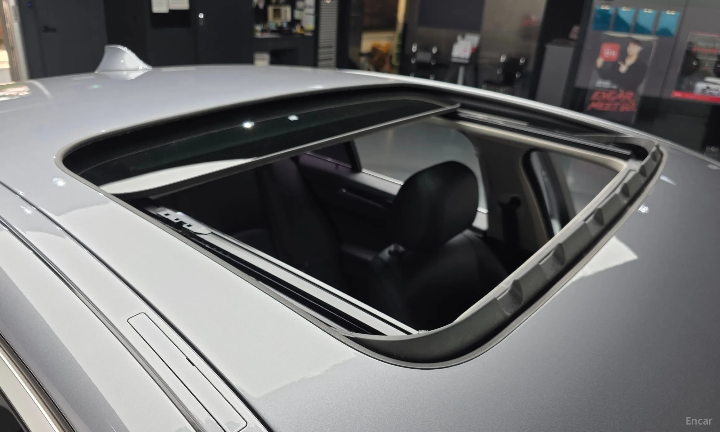 BMW 5 Series (F10) превью 19