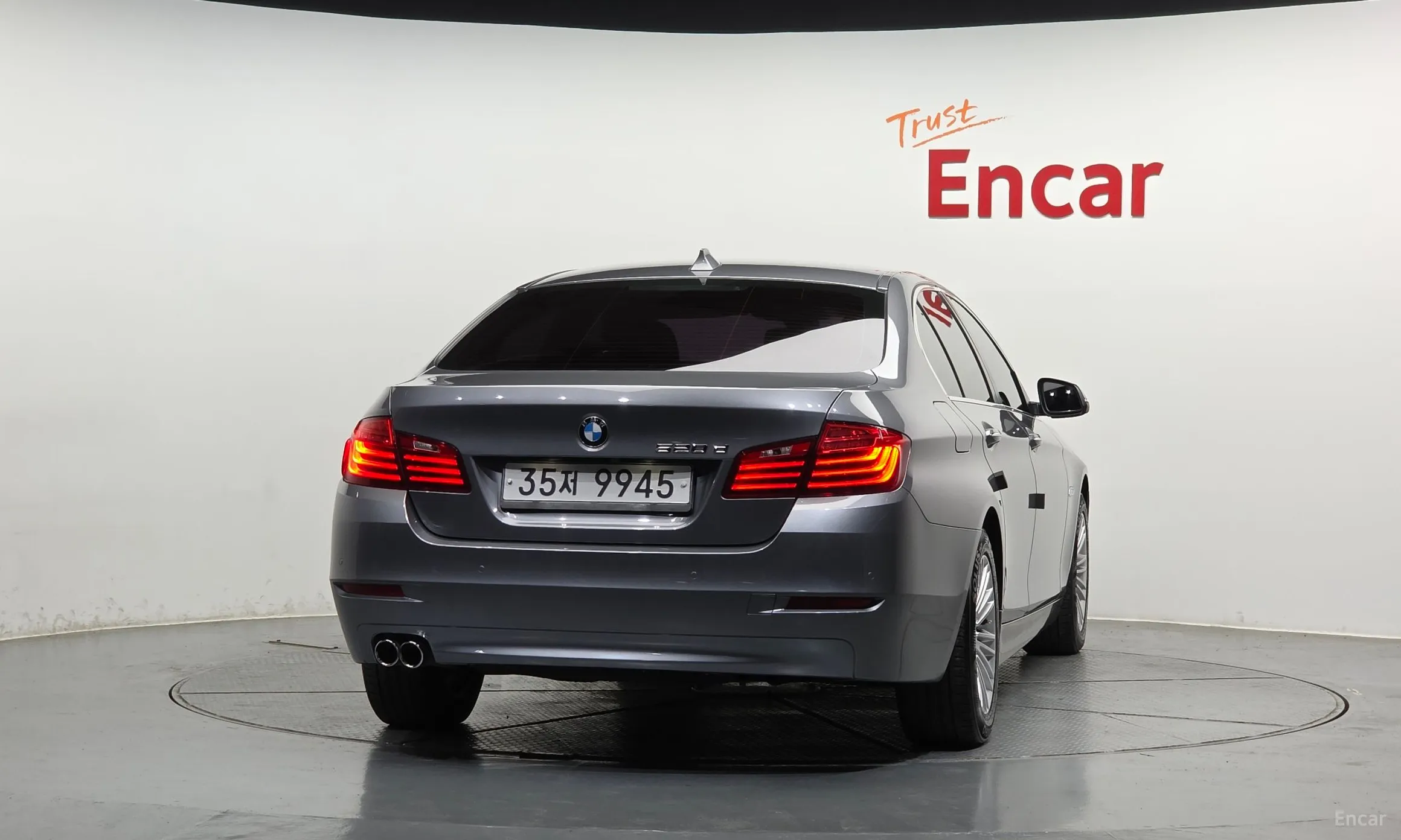 BMW 5 Series (F10) превью 4
