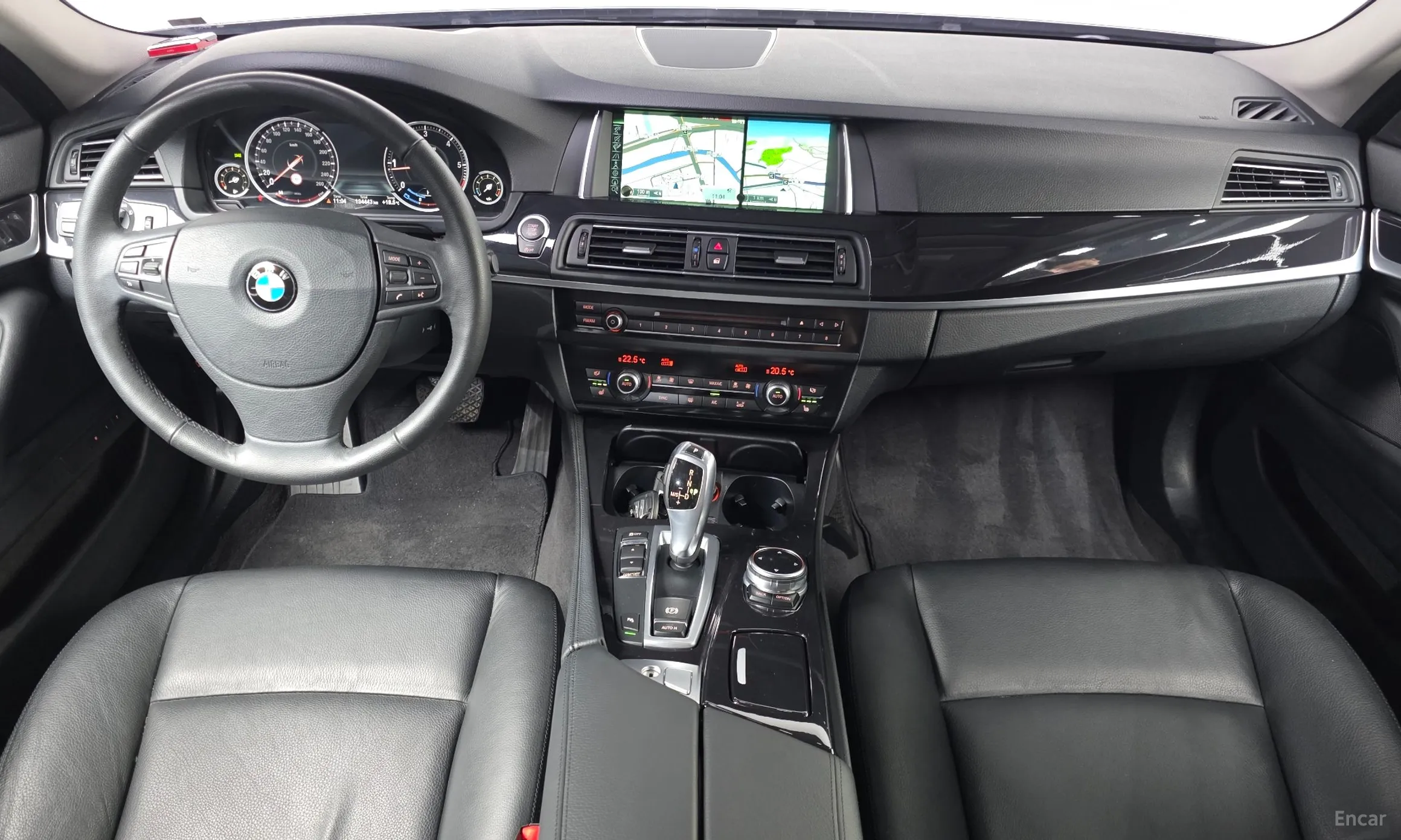 BMW 5 Series (F10) превью 7