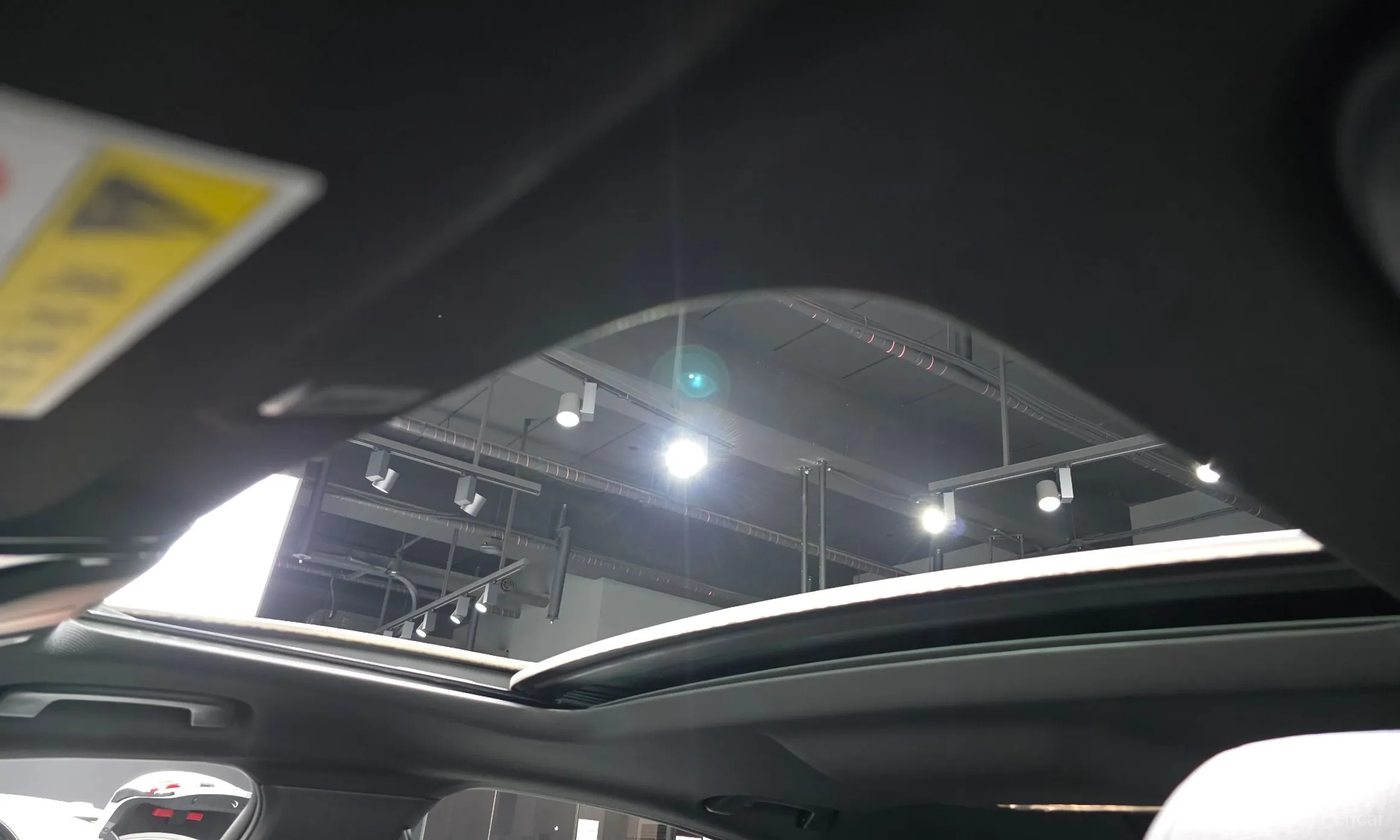 BMW 5 Series (G30) превью 18