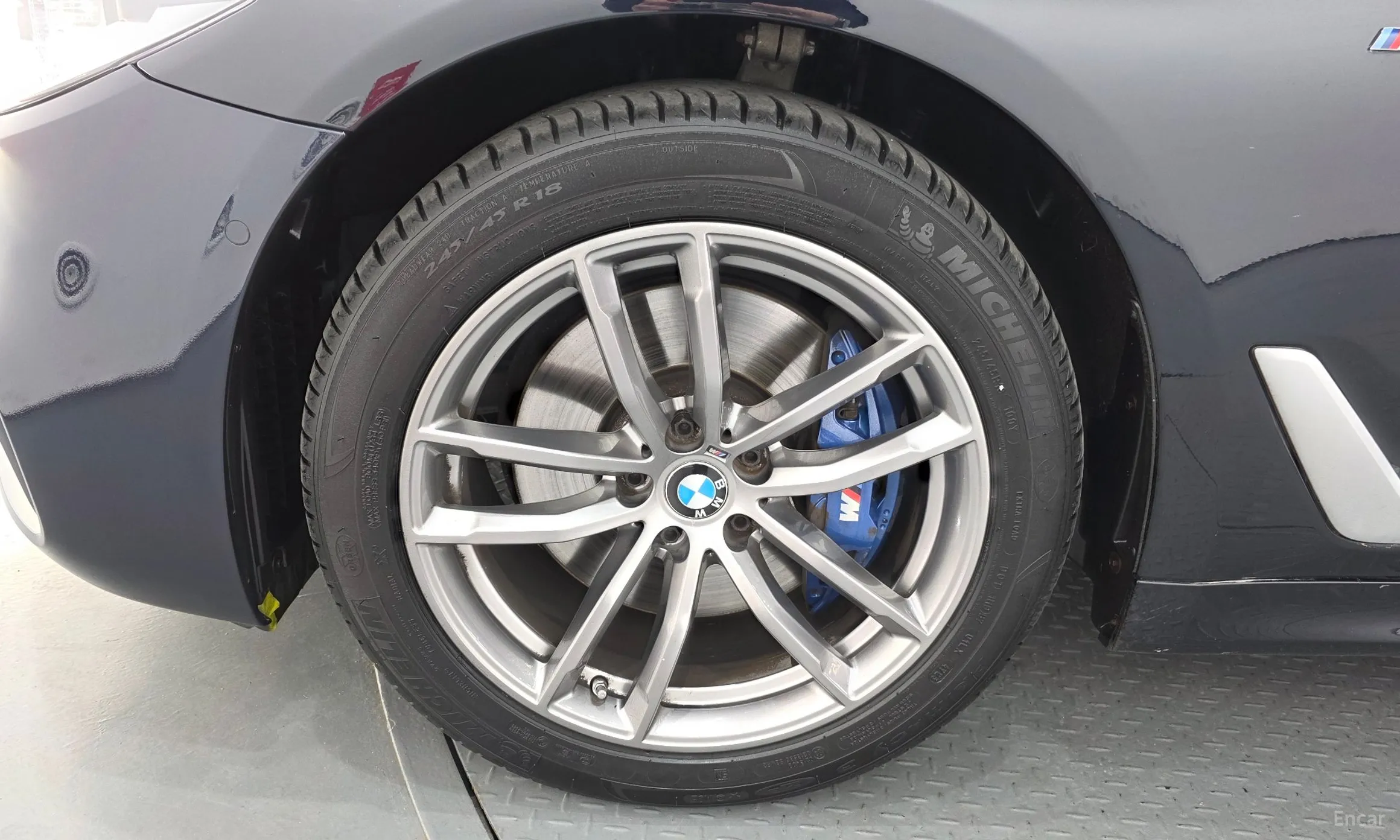 BMW 5 Series (G30) превью 5