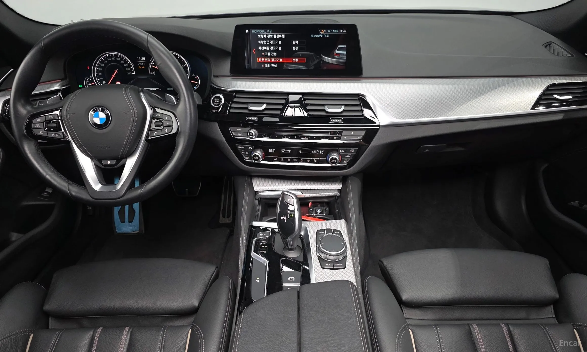 BMW 5 Series (G30) превью 7